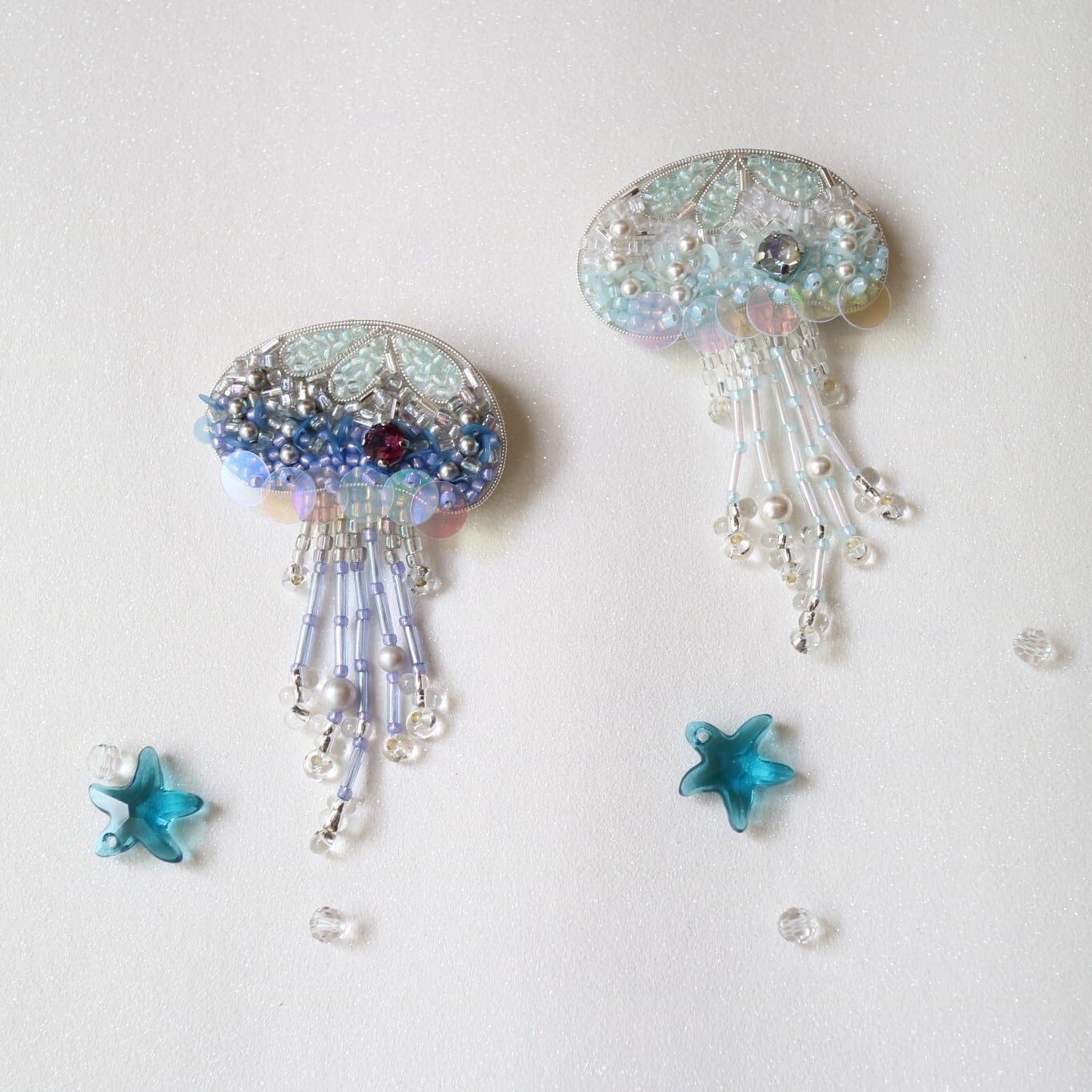 オートクチュールビーズ刺繍キット クラゲのブローチ Jellyfish | ｱﾄﾘｴ