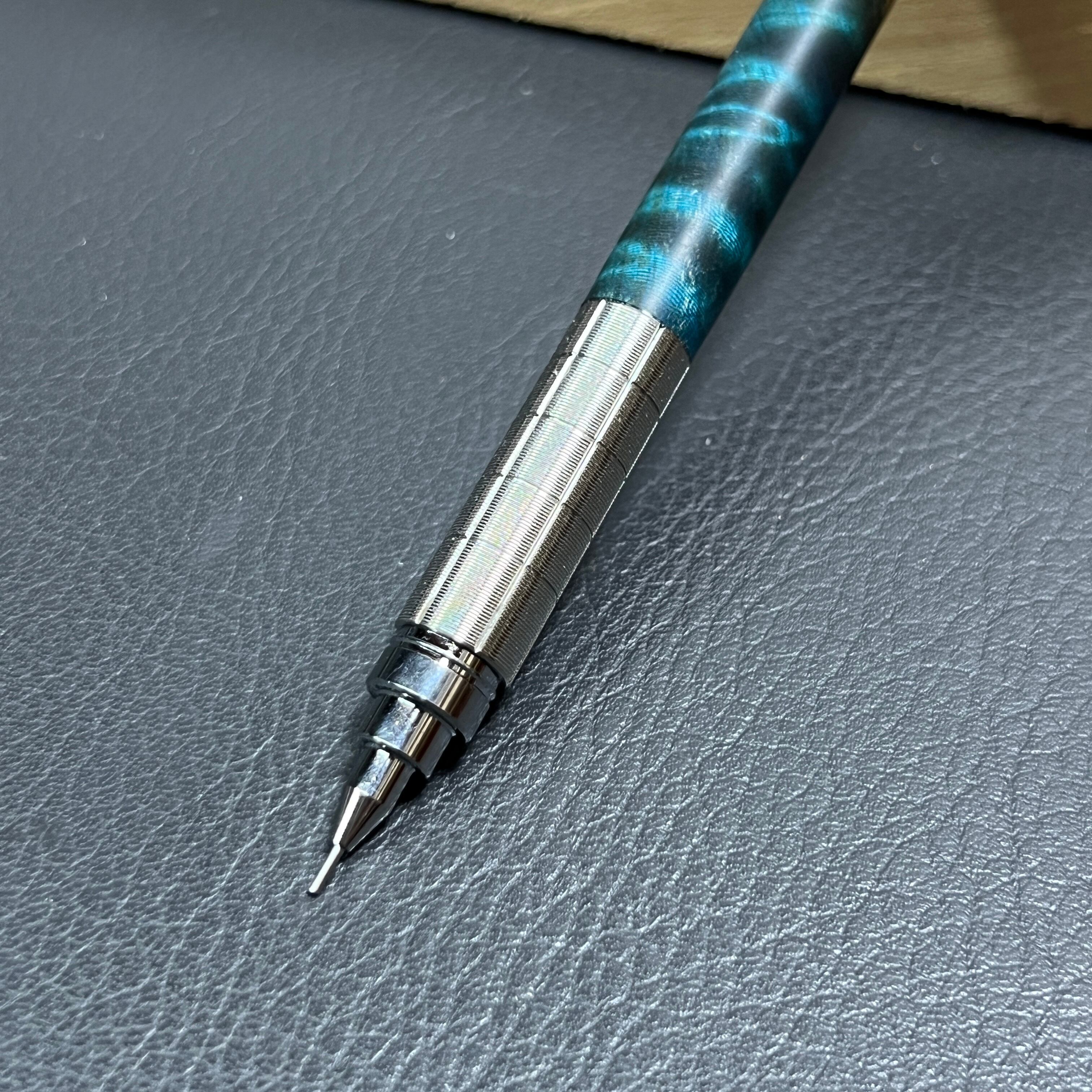 177栃トラ杢 木製シャーペン 強低重心細溝グリップ ステンレス | handwood