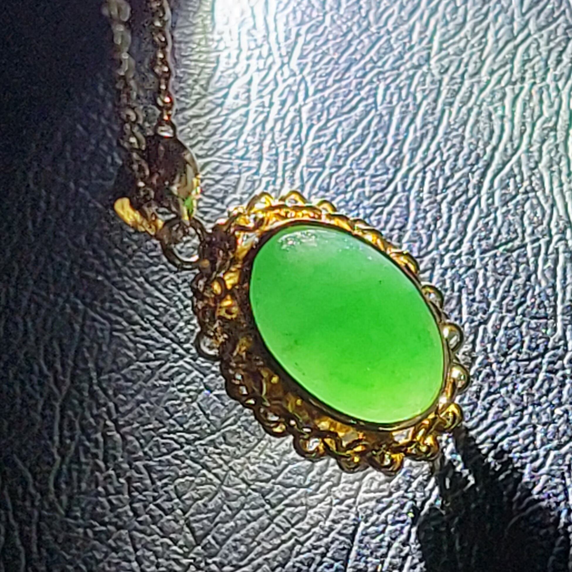 18K 糸魚川翡翠:ペンダントトップ金具（18K)付き BPT0361 | 糸魚川翡翠