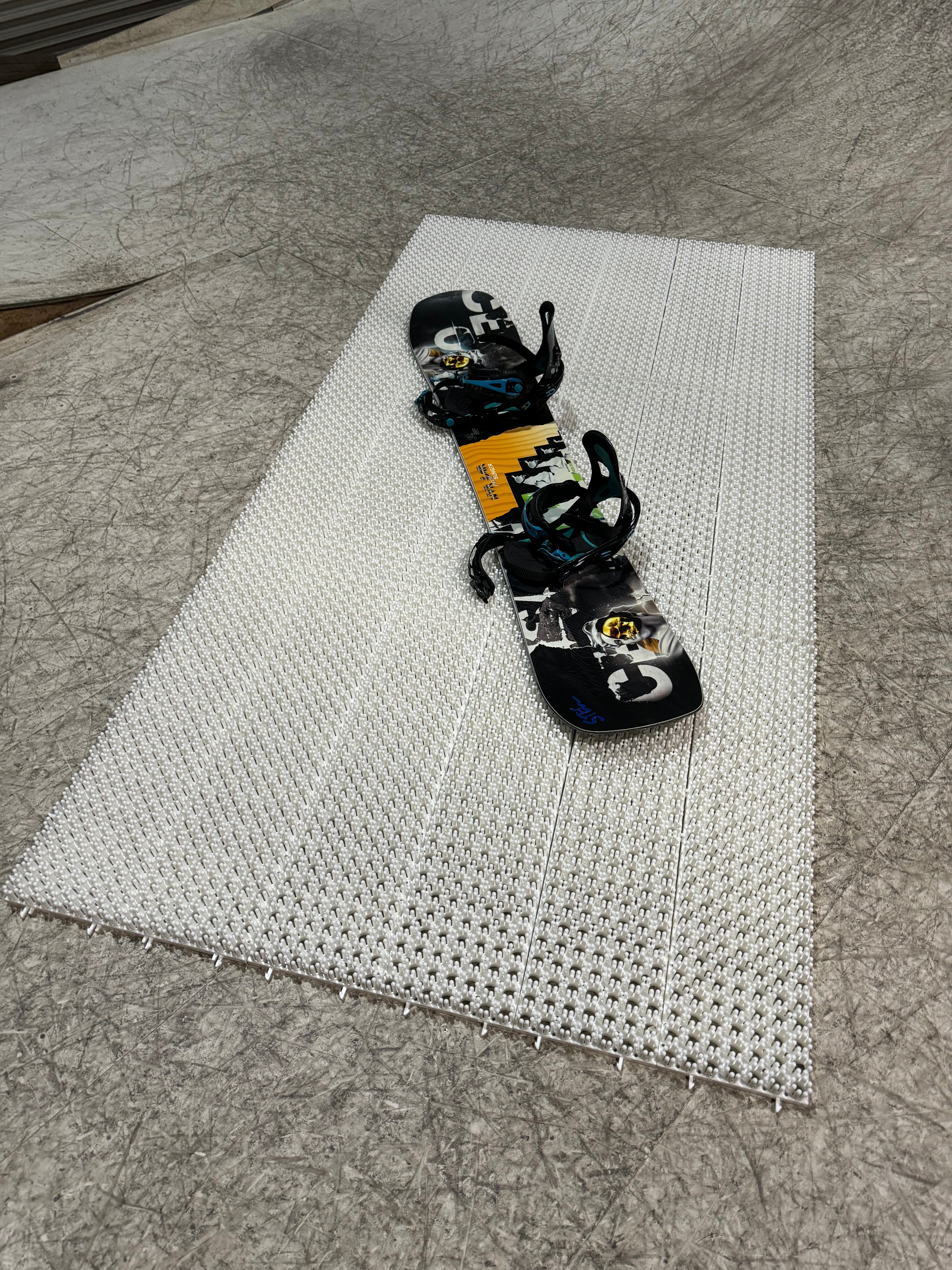 スノートレーニング専用人工芝 ”トリックスノー” レッド 1枚小売り