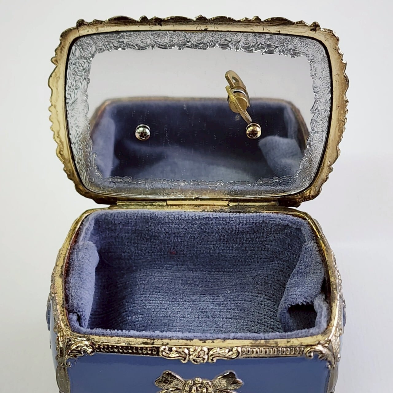 SANKYOU製 オルゴール付きジュエリーボックス「愛の賛歌」made inJapan