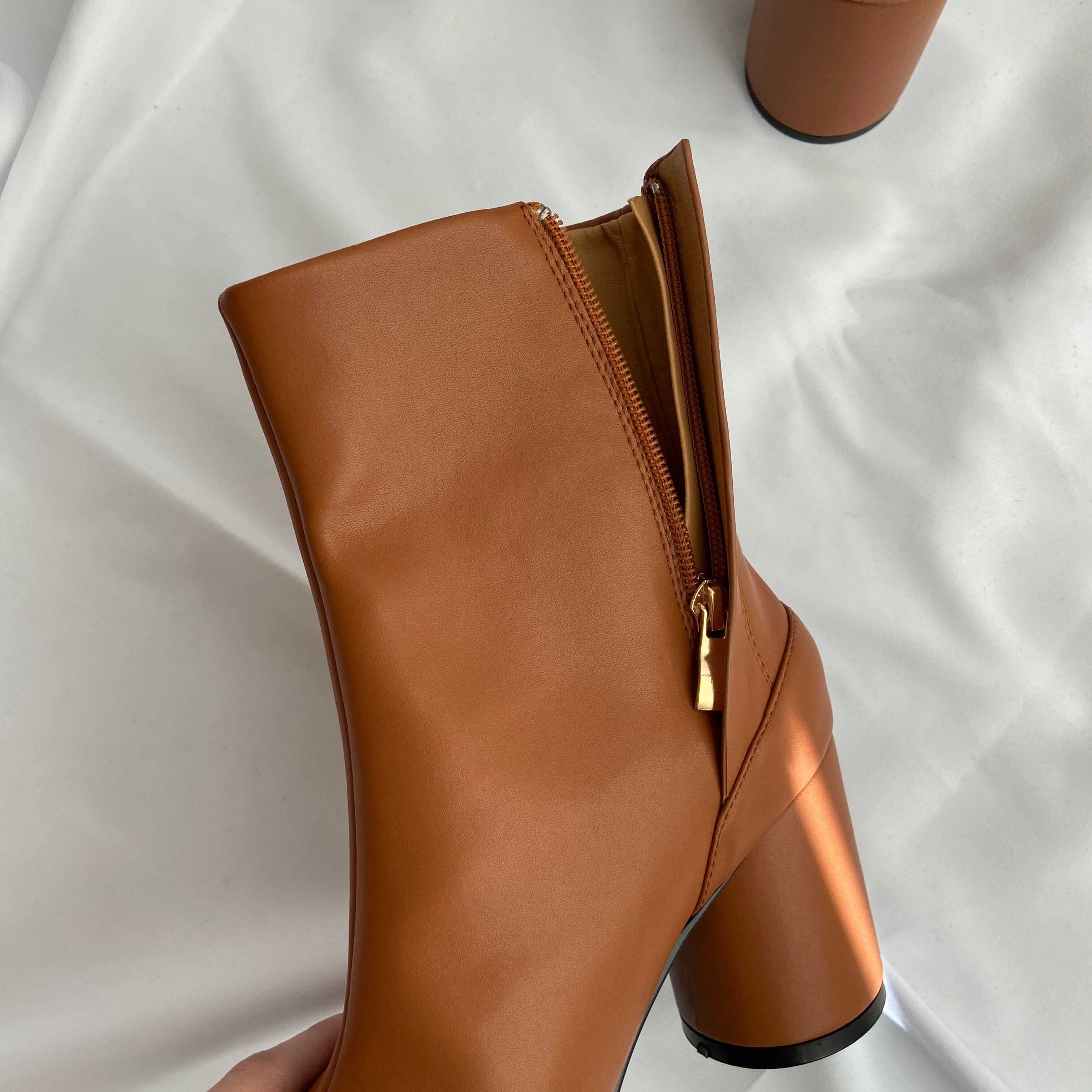 4color : Leather tabi boots 92039 本革 リアルレザー 足袋ブーツ | R.M.N