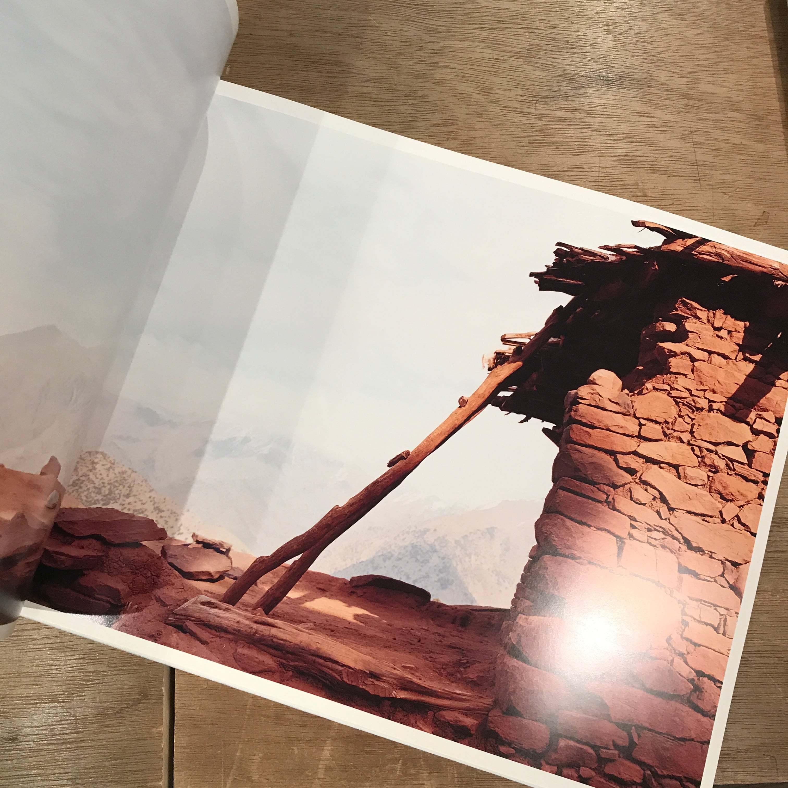 SMOKE LINE: TSUDA NAO / 津田直（赤々舎） | 百年