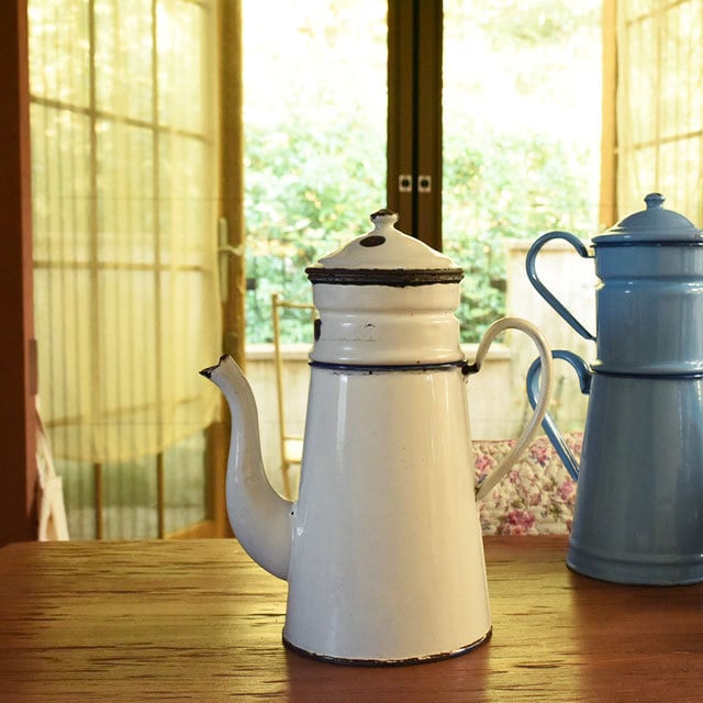ホーロー製フィルター付 コーヒーポット（白）フレンチアンティーク