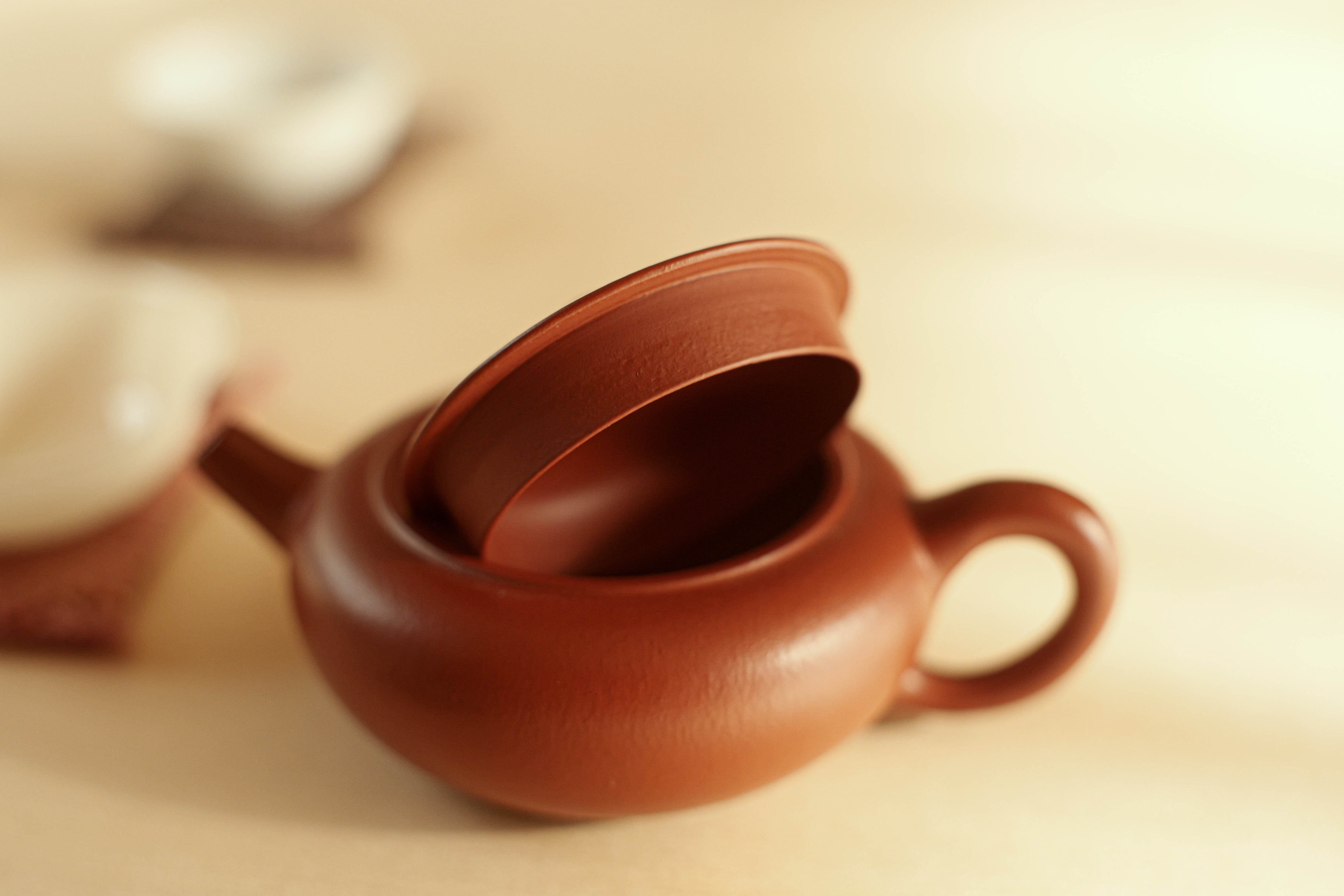 宜興紫砂壺「扁円」（満水約100cc）・小煤窯朱泥 | 北白川糕糰店