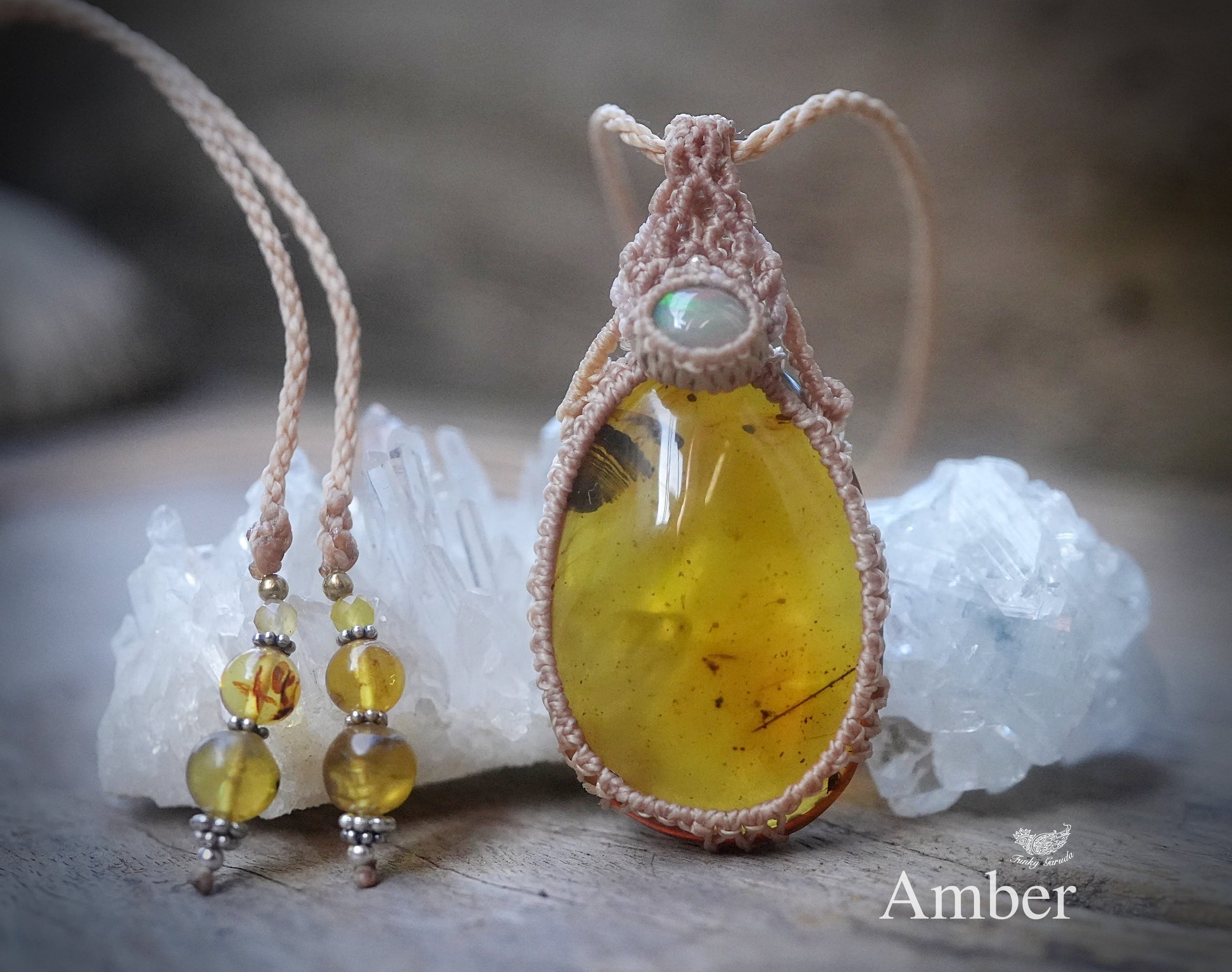 琥珀☆特大虫入り☆アンバー マクラメネックレス1543 | Funky garuda