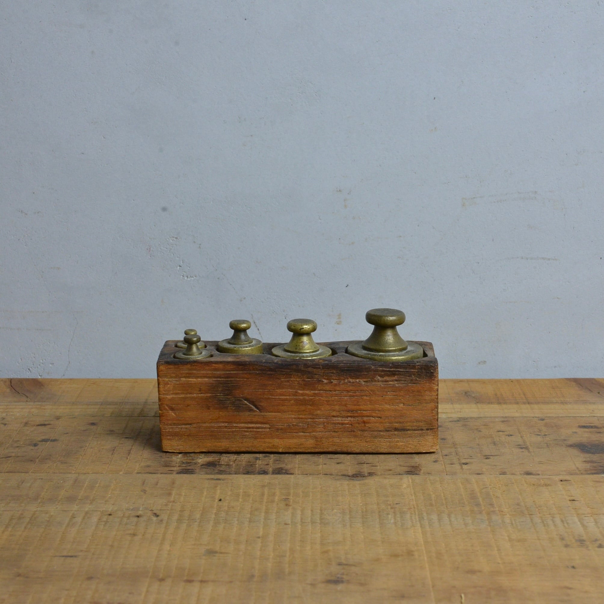 Weight /ウエイト 【B】〈ペーパーウエイト・重り・オブジェ