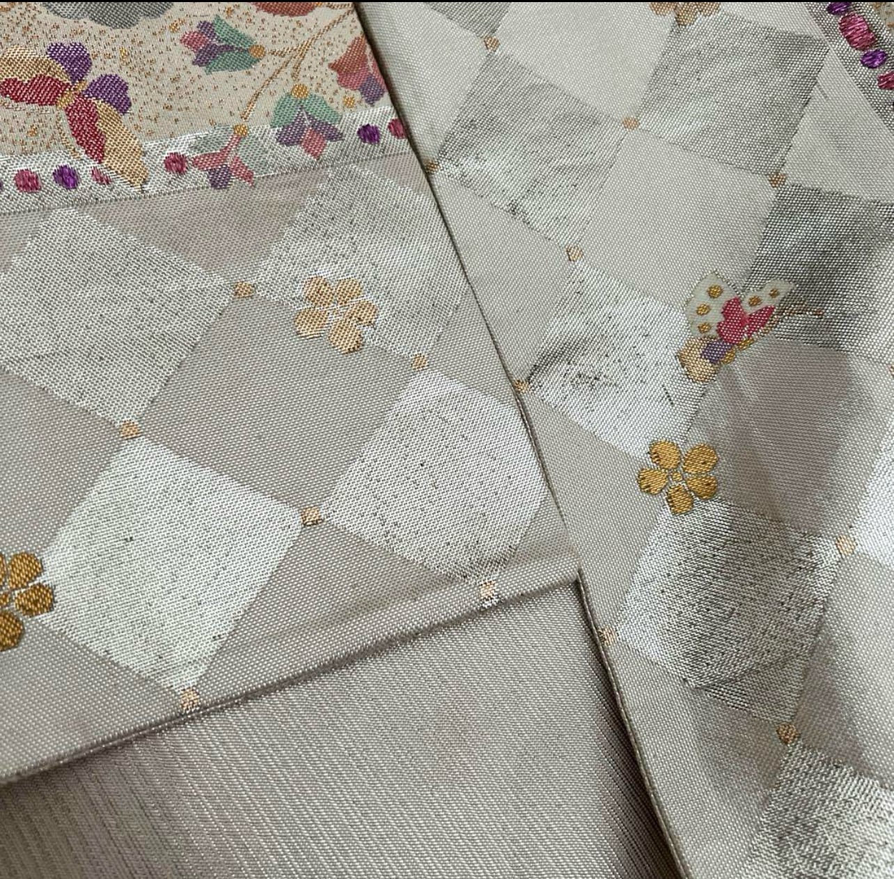 落款入り 作家もの 高級 正絹 振袖 蝶 蝶模様 成人式 振袖 白 訳あり