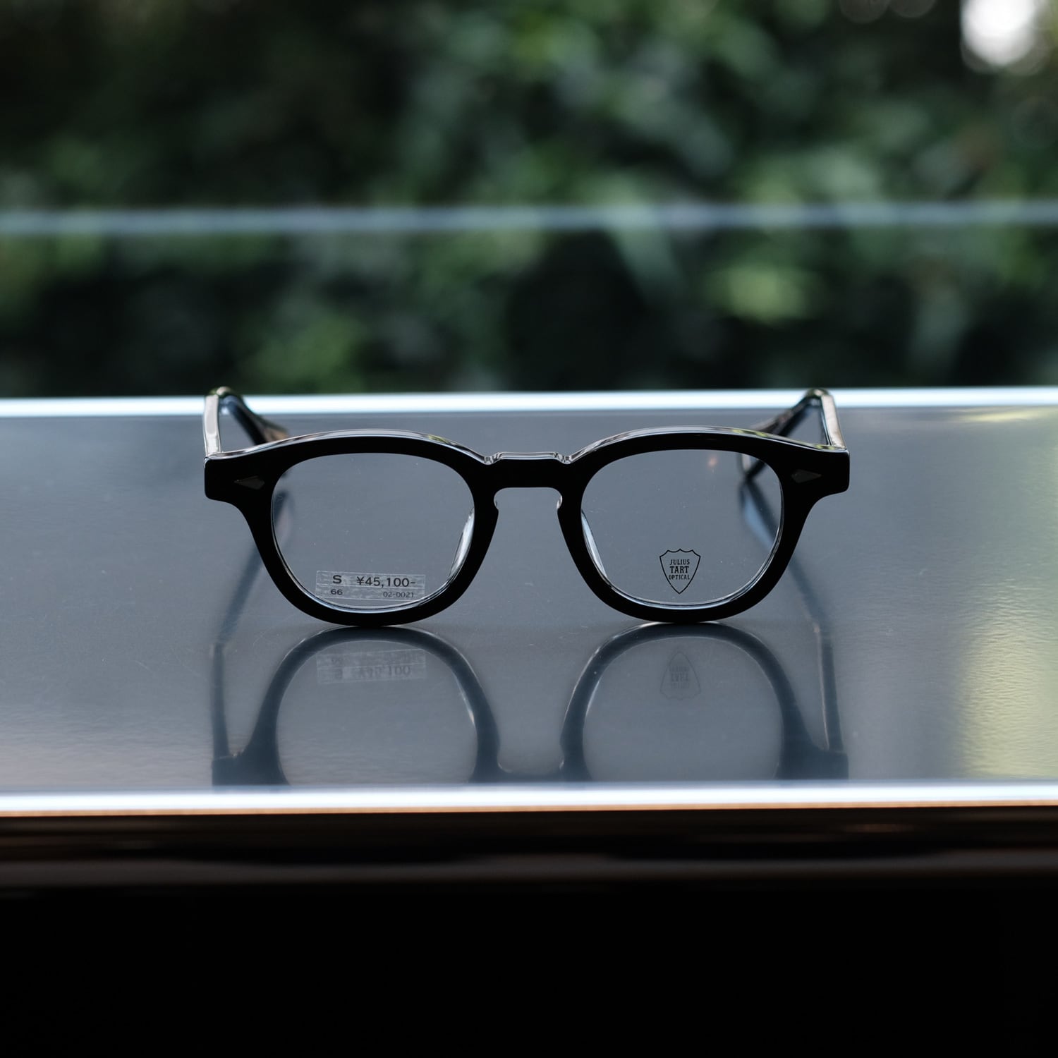 JULIUS TART OPTICAL】AR 44□22 - Black (SMALL) | SEESAW SPECTACLES