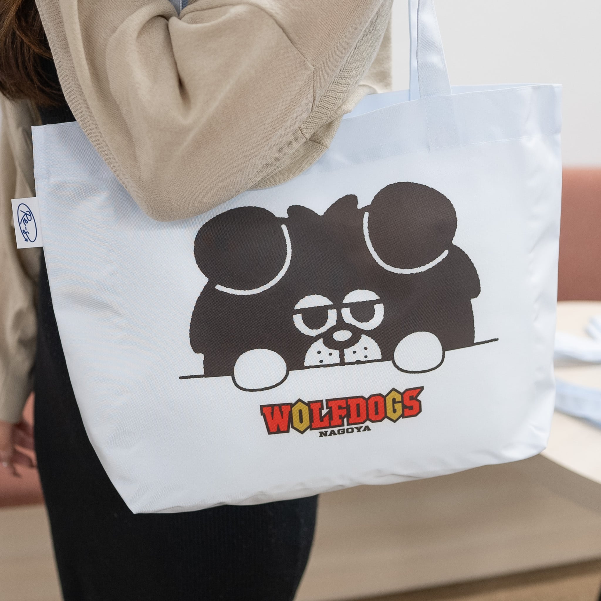ウルフドッグス》ウルドくん ぴょん エアバッグトート | Re-S