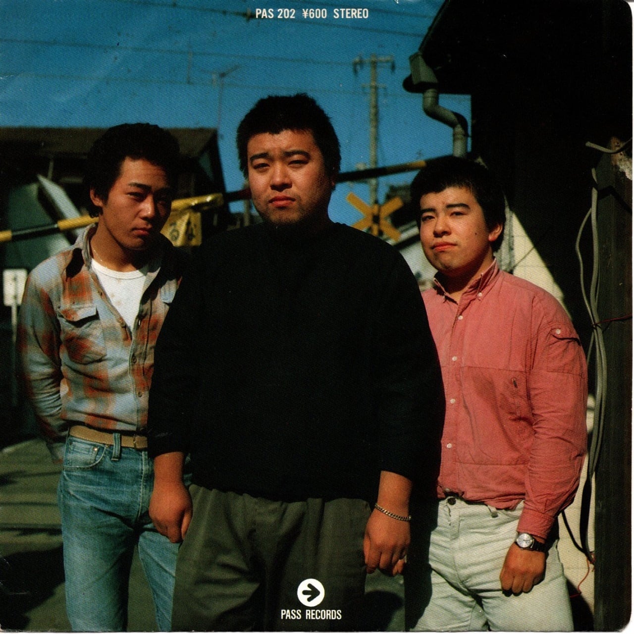 7EPx2】グンジョーガクレヨン / 突然段ボール – Pass Live | マメシバ