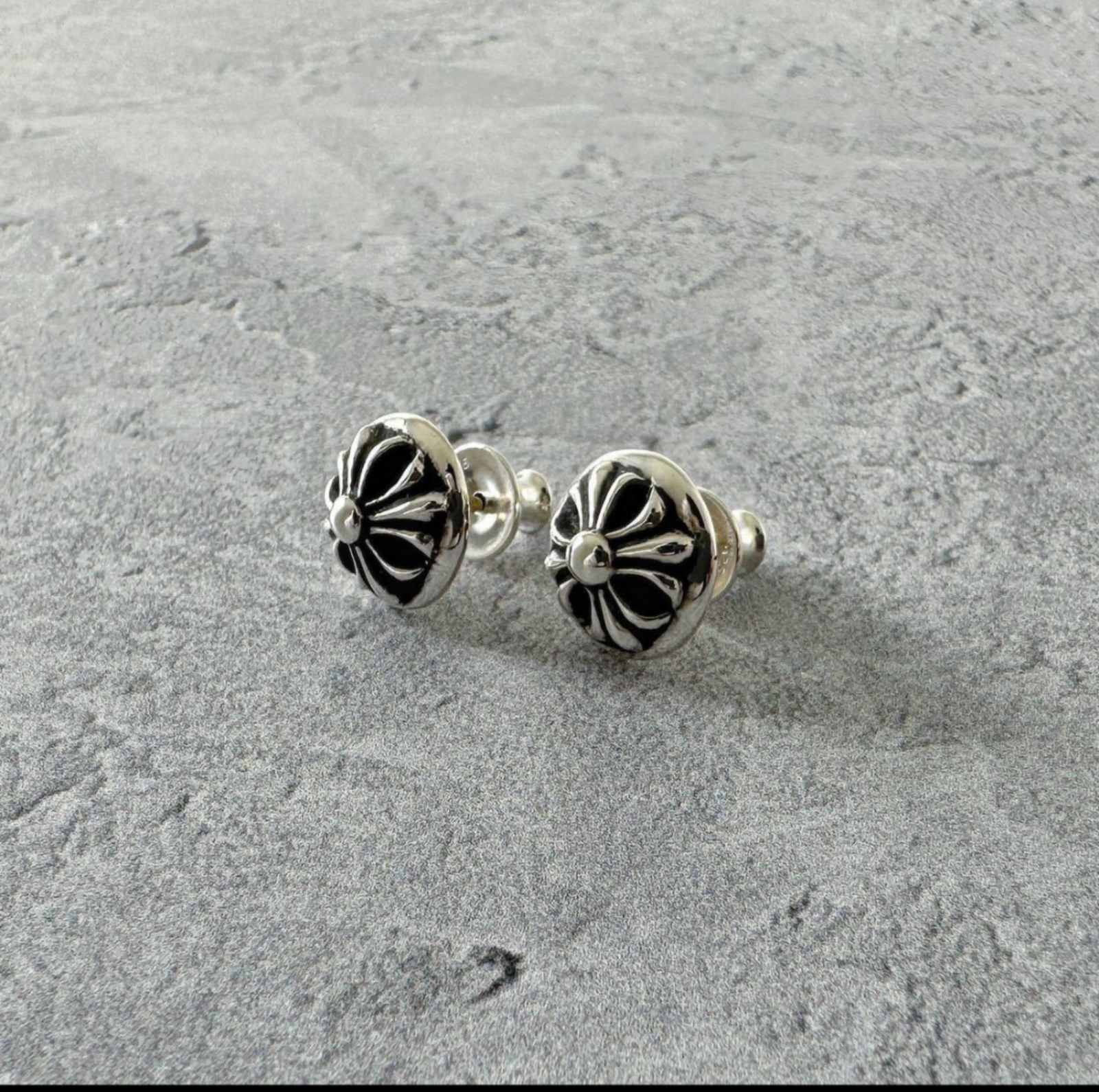 CHROME HEARTS クロムハーツ クロスボール スタッドピアス クロス