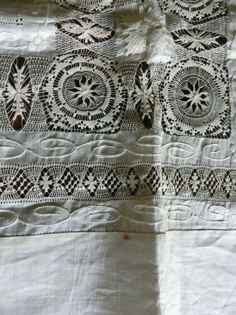 汕頭（スワトウ）龍 テーブルクロス M | Velvet Knot