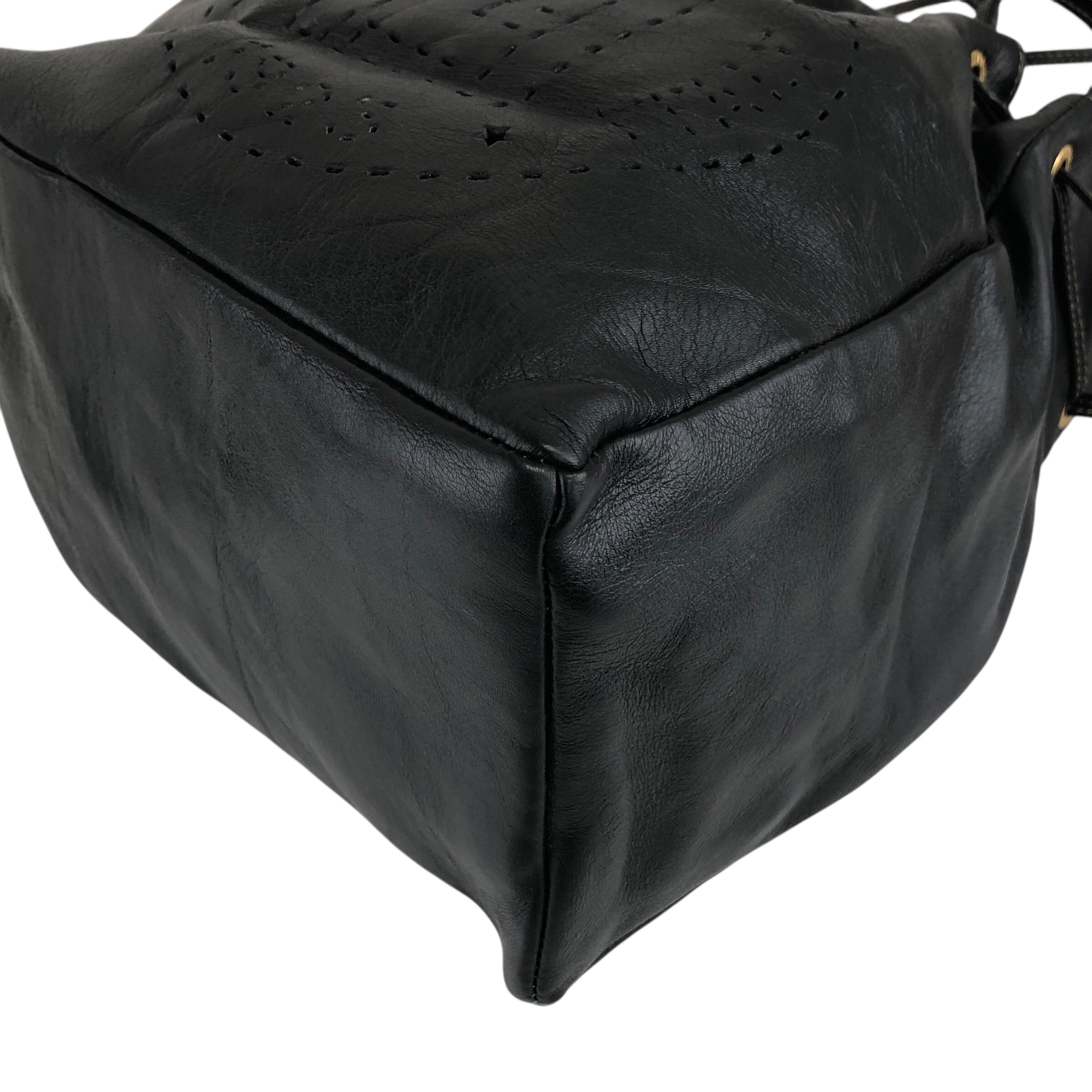 FENDI フェンディ ショルダーバッグ ブラック ロゴ カットアウト