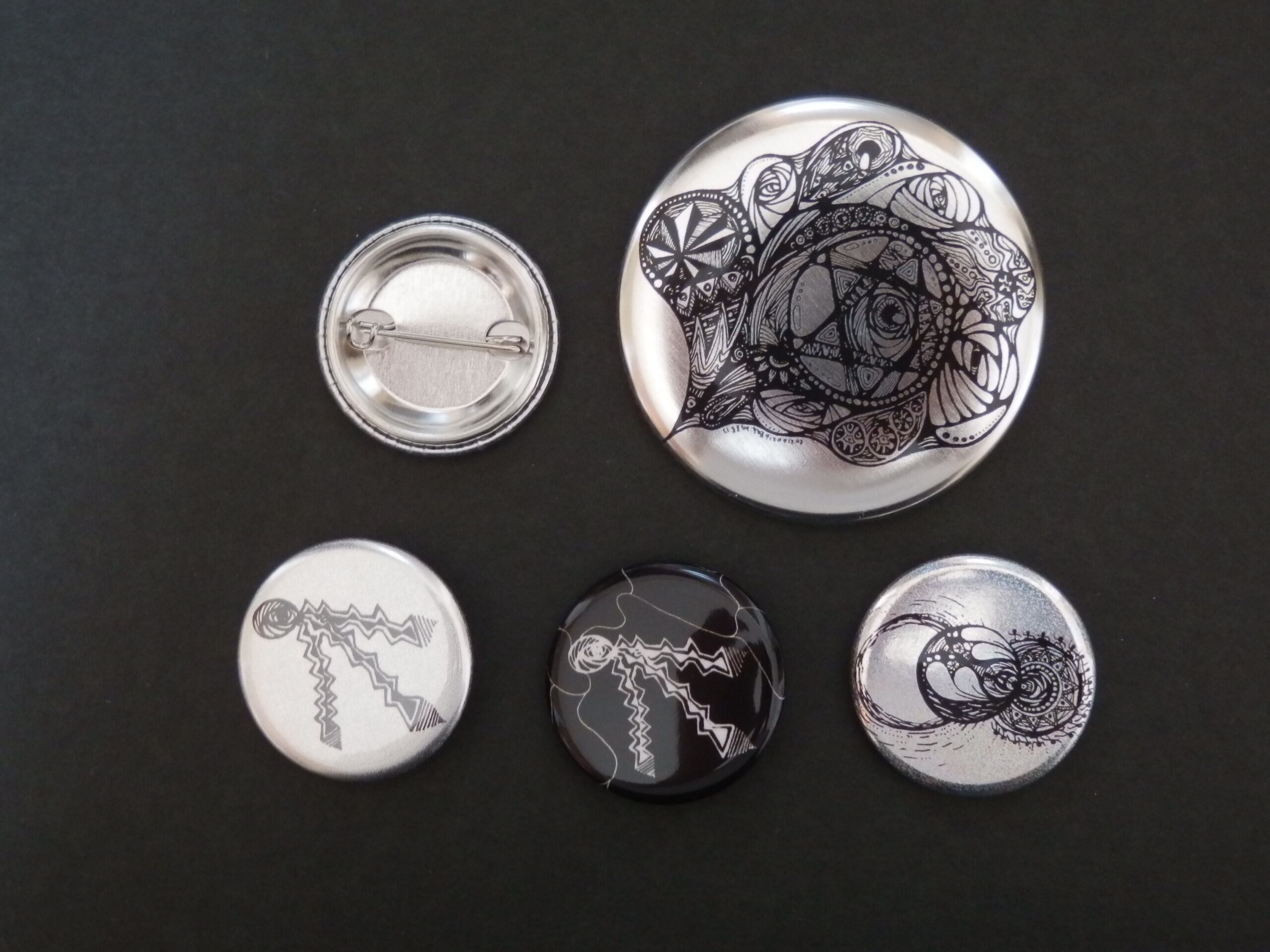 缶バッジ 4種類4個set | KAMIASOBI ART shop