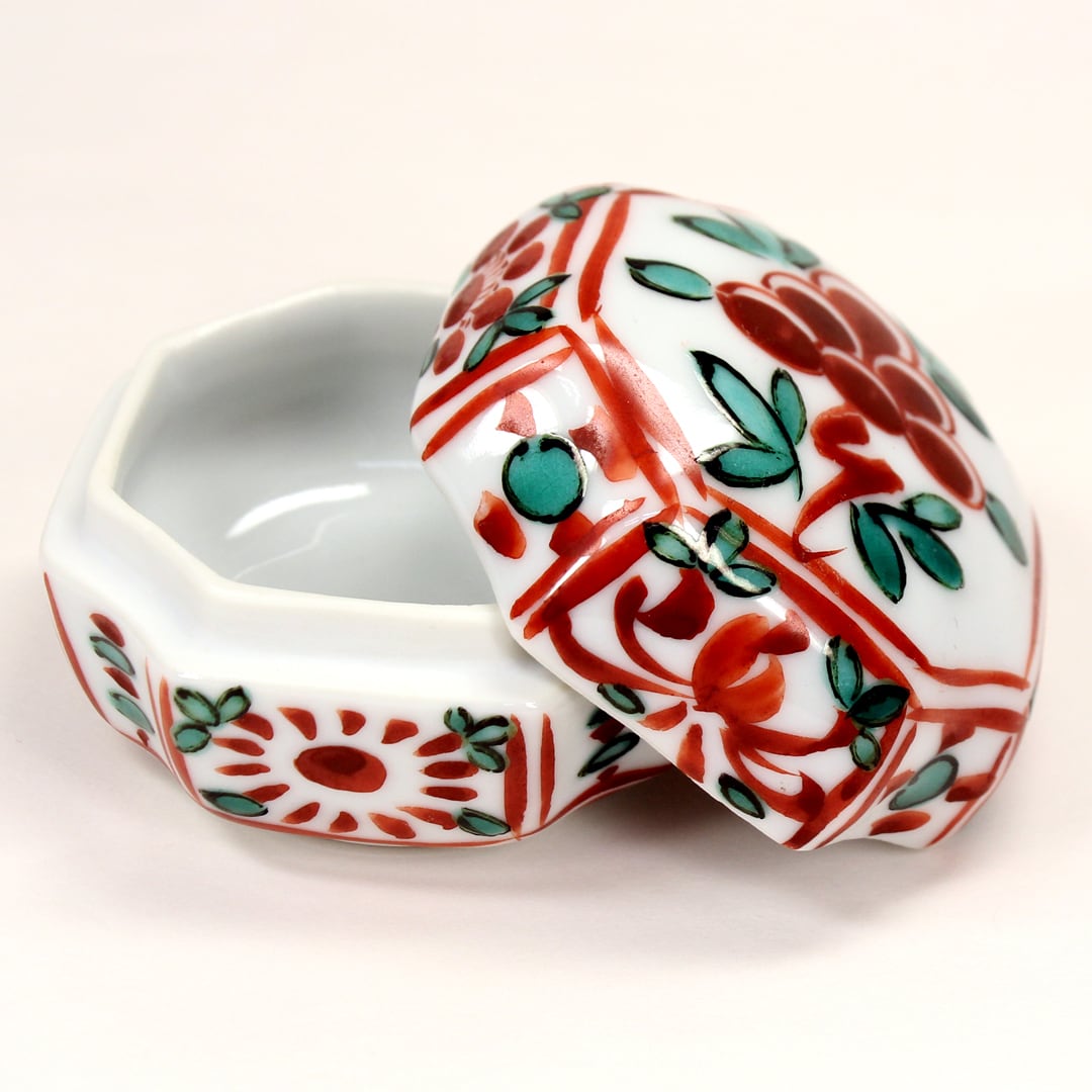 眞葛香斎 作 赤絵 四方香合 | 茶道具 浜田