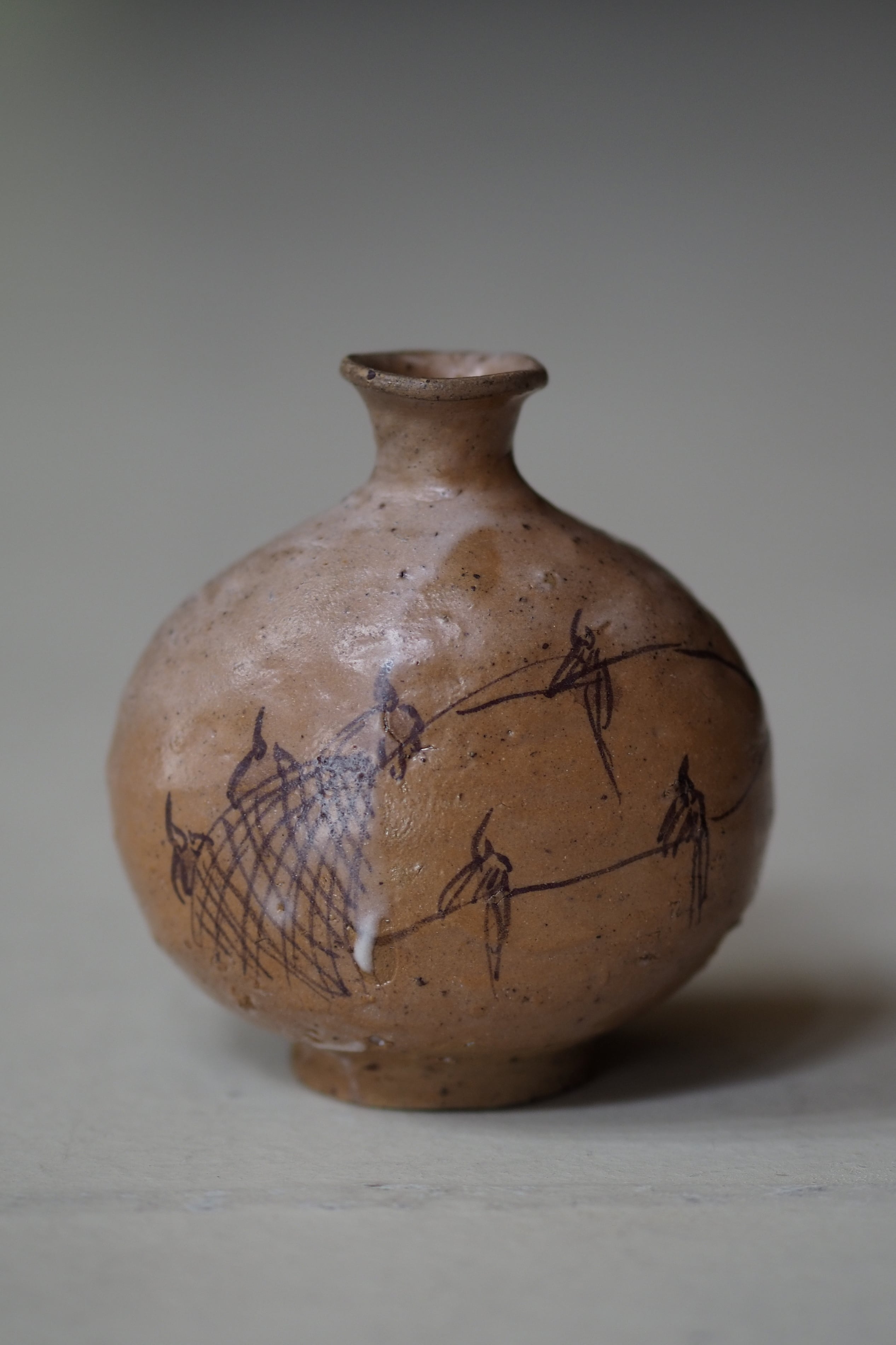 丸田宗彦 A-5. 絵唐津扁壺徳利 | 陶屋なづな