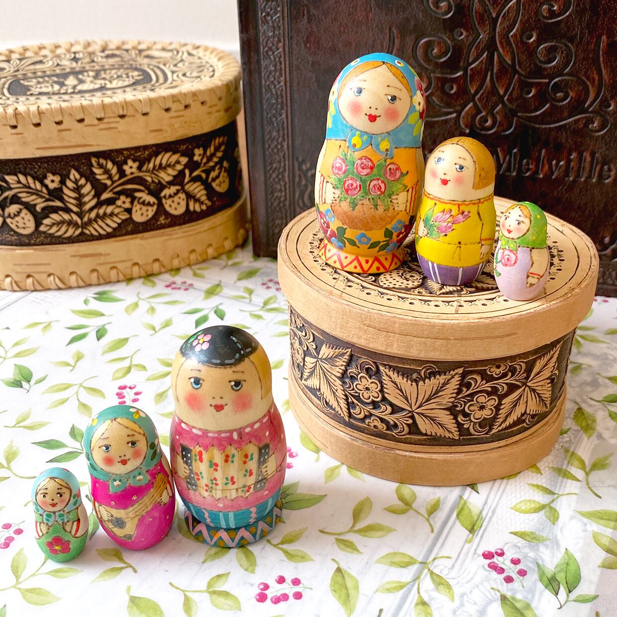 リュボフ・ブジキナ作 マトリョーシカ 3個型 | GINZA HAKKO 木の香