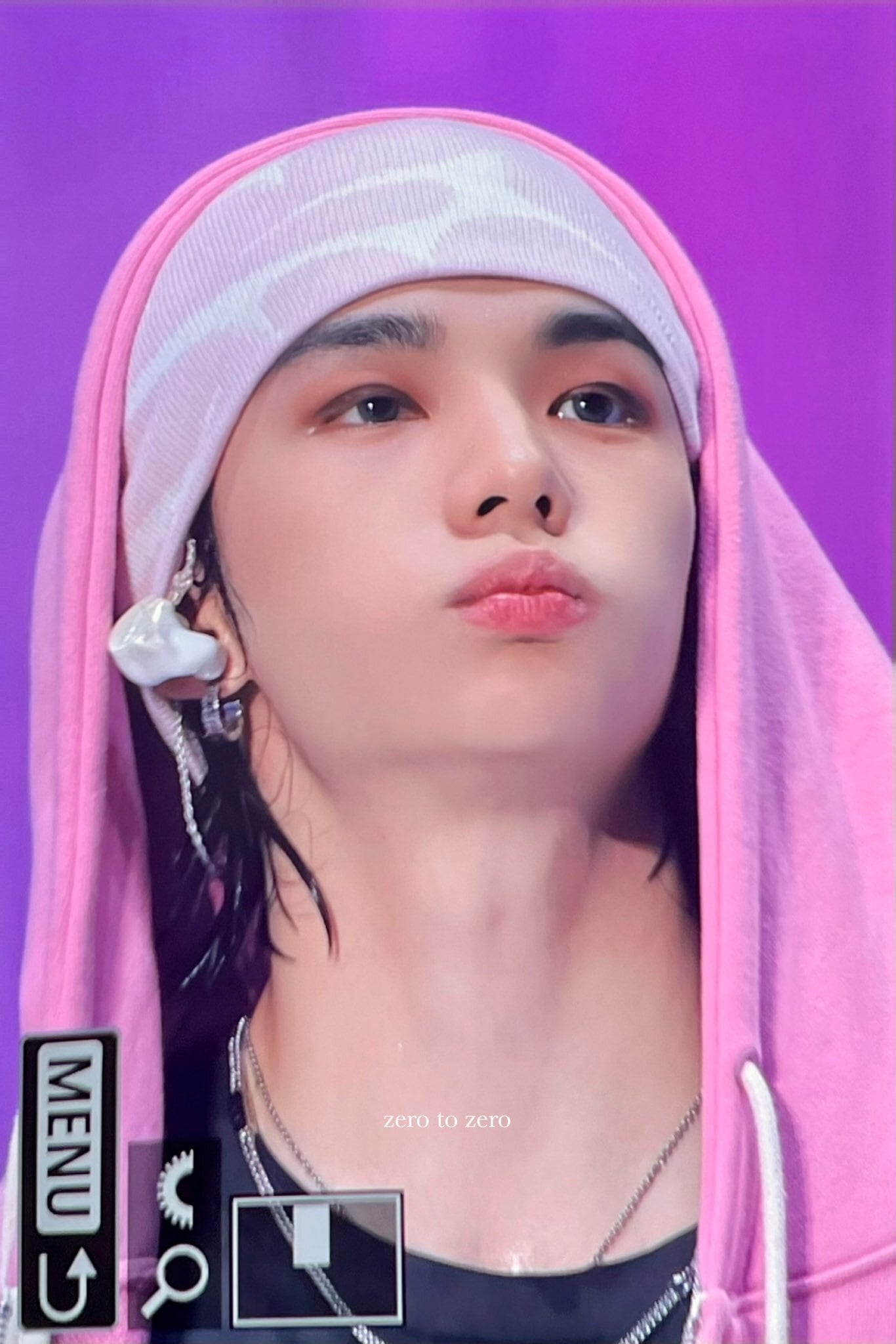 ☆Stray Kids ヒョンジン 着用！！【NOHANT】LONELY/LOVELY HOODIE ZIP