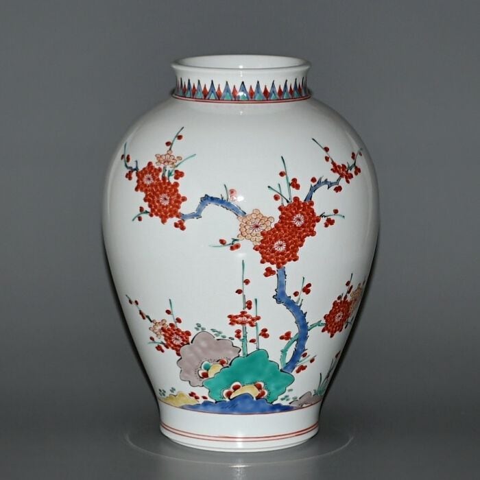 有田焼 十四代柿右衛門 錦 梅菊文 花瓶 高さ25㎝ 共箱 現品限り