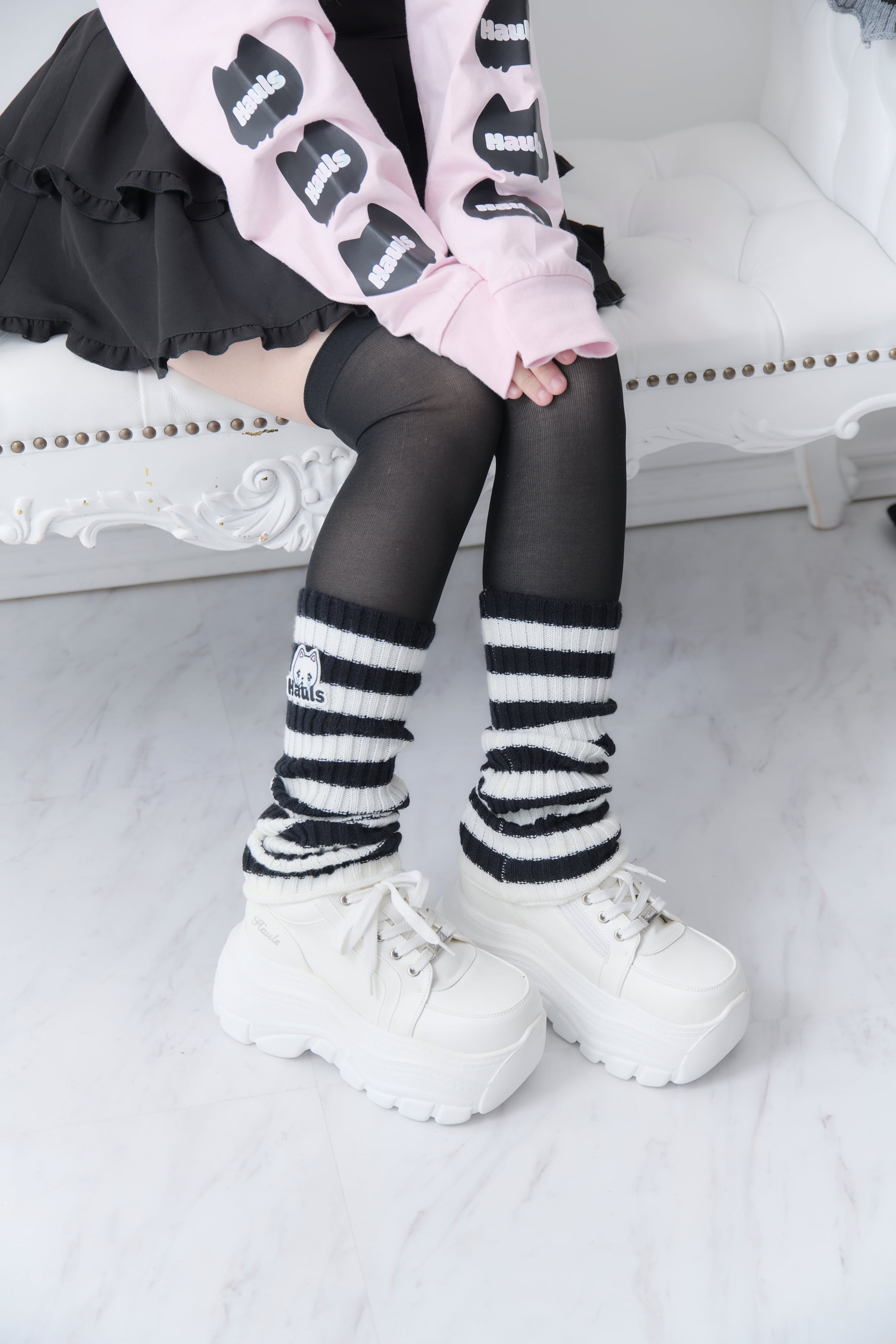 手も足も使えるやんけ！レッグウォーマー(ホワイト) | Hauls