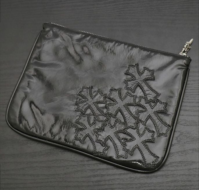 CHROME HEARTS クロムハーツ エナメルポーチ スクロールラベル