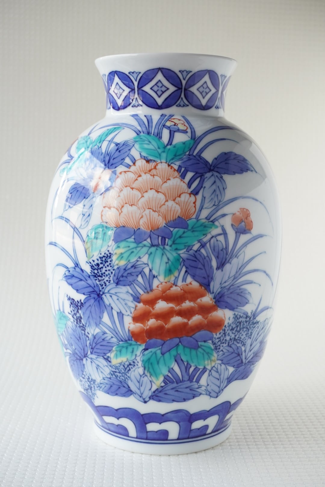 色鍋島染錦牡丹絵花瓶 | 神田陶器店