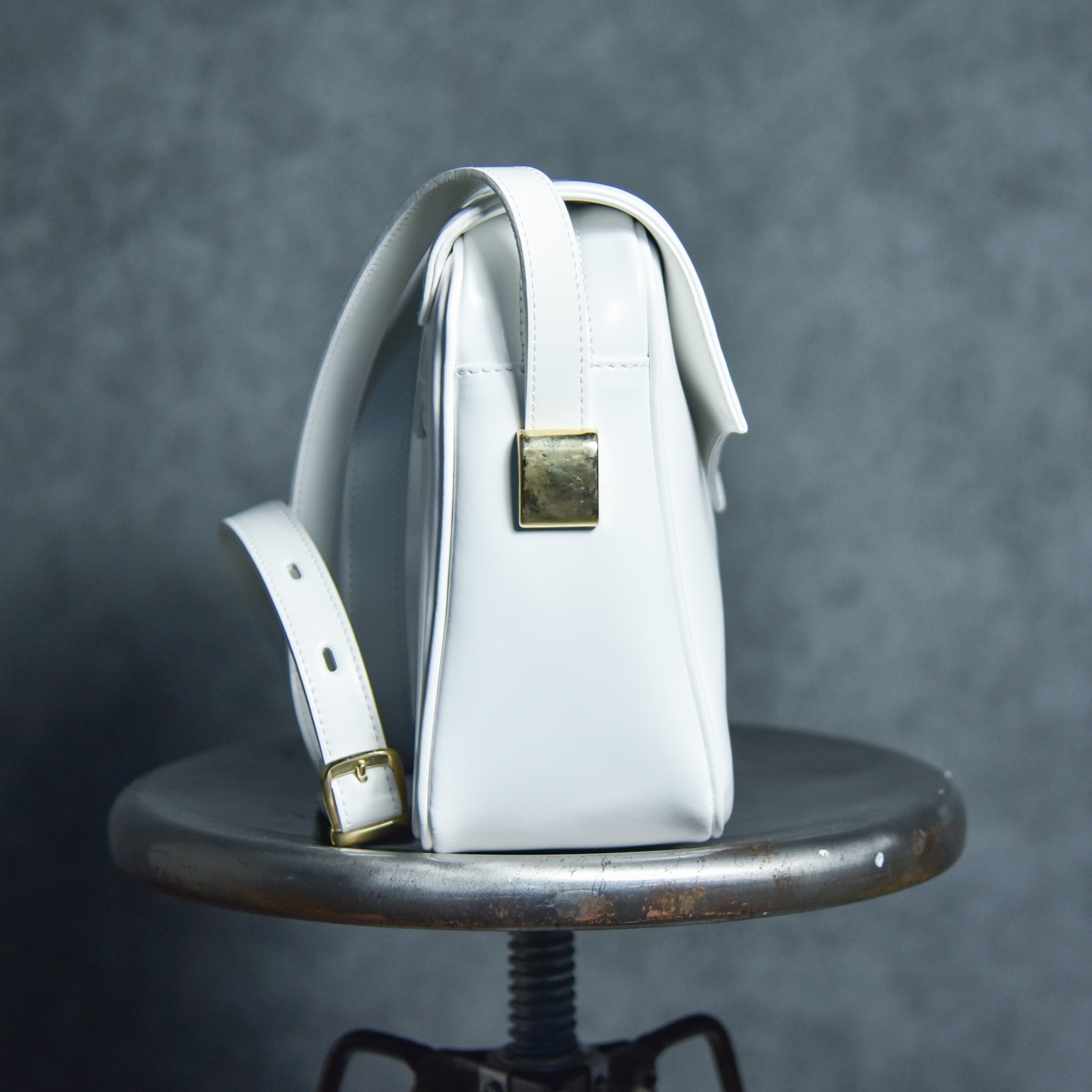 DEAD STOCK】Italian Navy White Leather Shoulder Bag イタリア軍