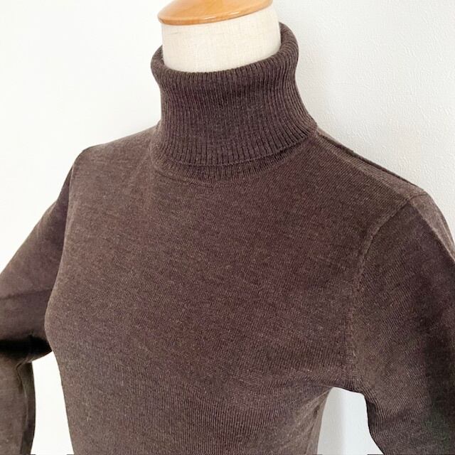 イタリアンメリノウール タートルネックセーター モカブラウン