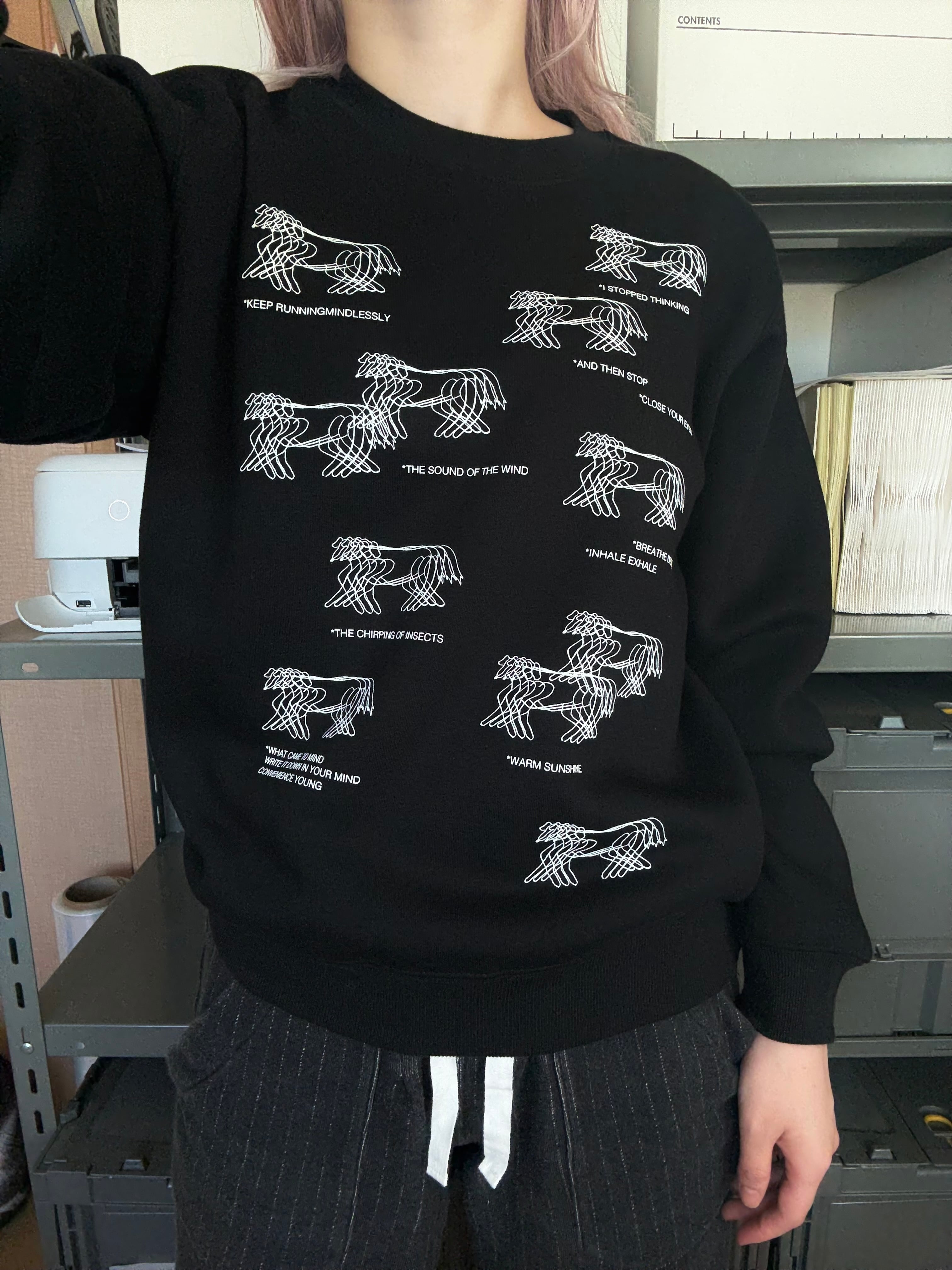 RUNNING DOGS SWEAT : BLACK | CONVENIENCE YOUNG