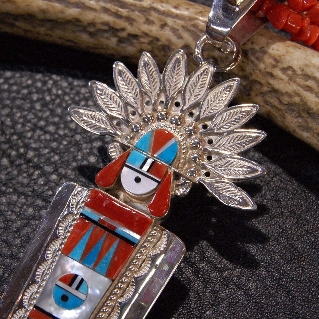 ZUNI(ズニ）族 アーティスト Raylan&Patty Edaakie作 Shalakoカチナ