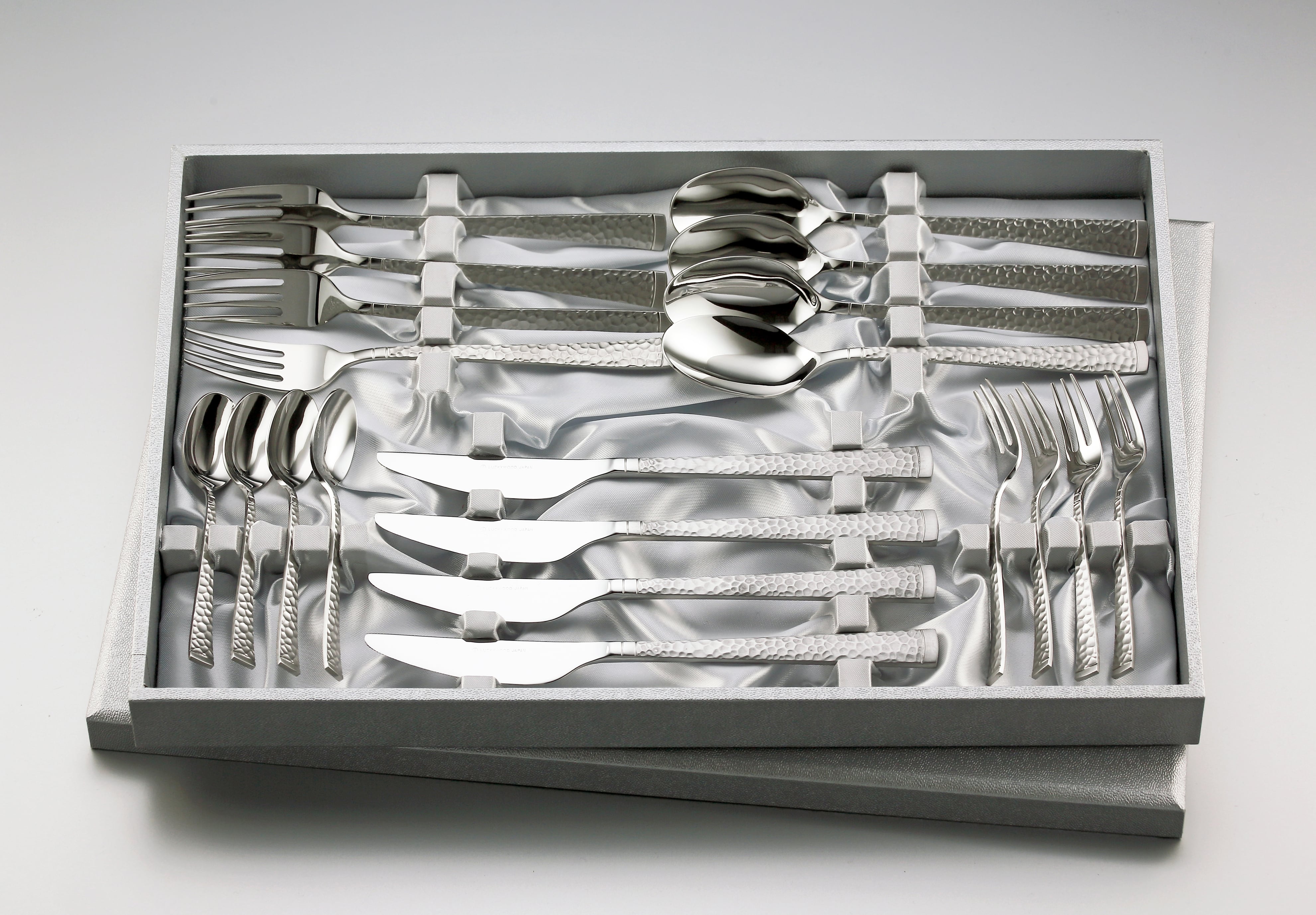 LUCKY WOOD カトラリーセット ソルテア ディナーセット〈25本セット〉 楽天市場】カトラリーセット スプーン フォーク ナイフ ソルテア