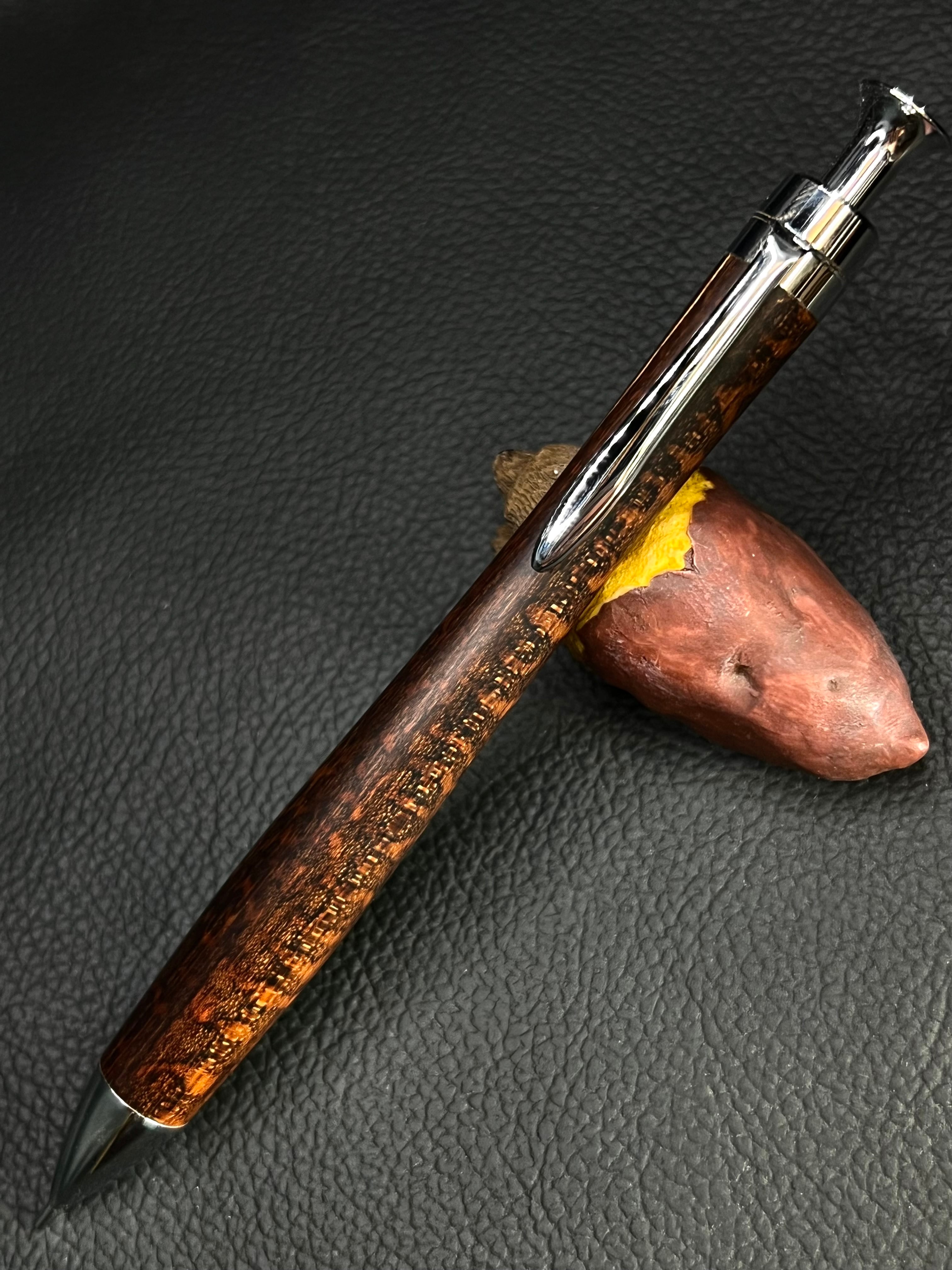 10Nikas20クラロウォルナット縮杢0.5mm クラロウォルナット縮杢 | 一蒼工房