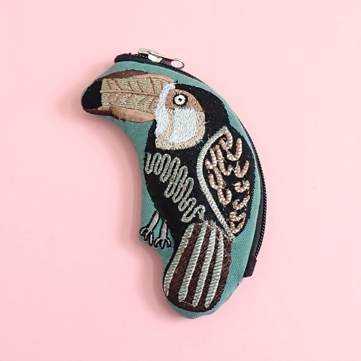 再入荷《鳥/オオハシ》ポーチ 刺繍ポーチ オニオオハシ トゥカン 13.5