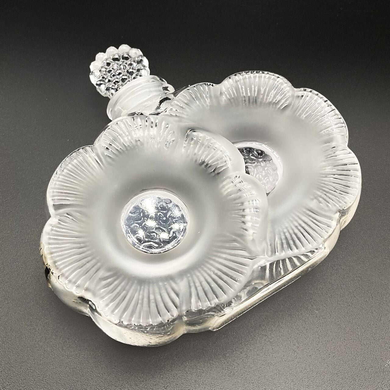 ラリック Lalique フランス クリスタルガラス 香水瓶 「ふたつの花