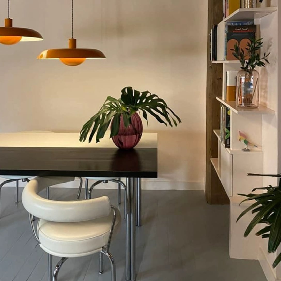 ル・コルビジェ LC7 スイヴェルチェア | インテリア SUAVE