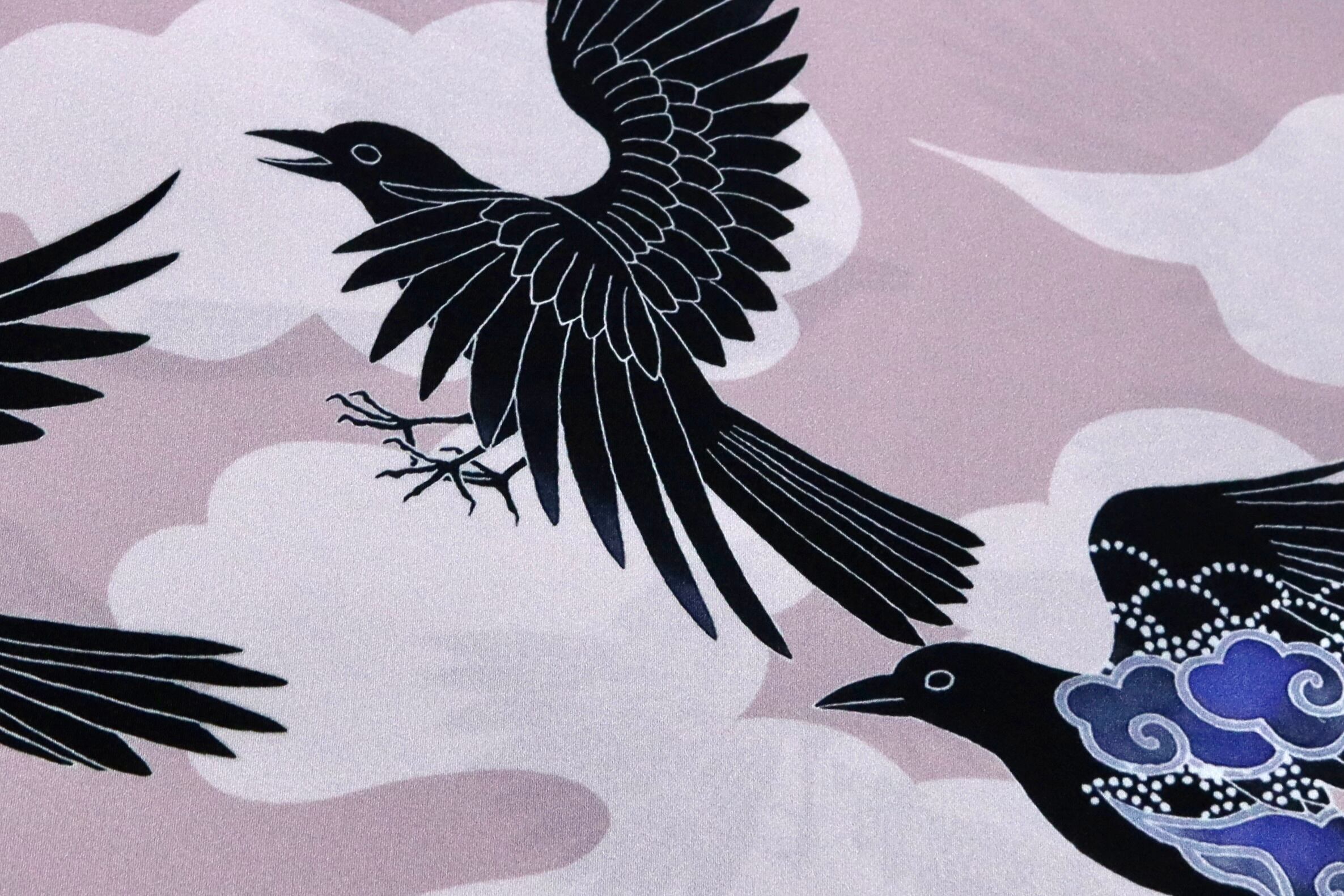 some-pri 帯揚ストール「雲八咫烏」モーブ | 染工房ユキヤオンライン