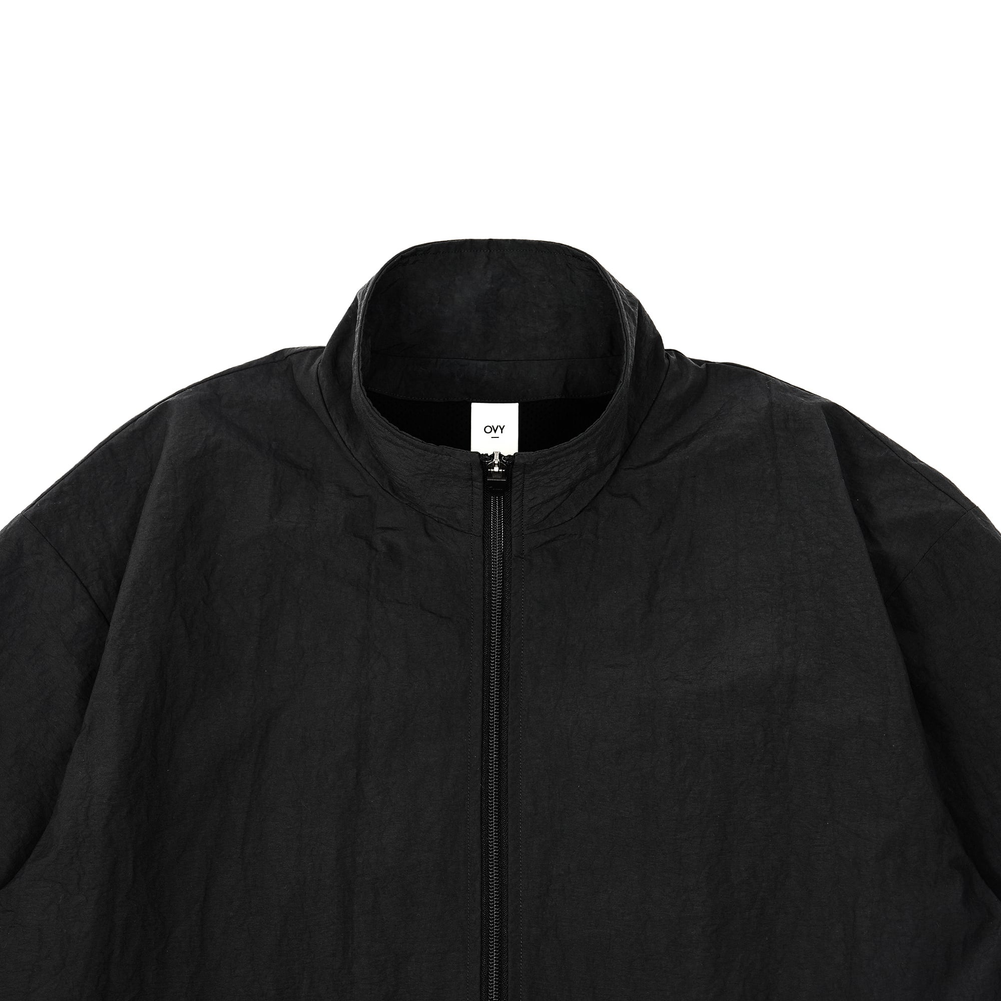 Recycled Nylon Water-repellent Zip-up Jacket (Black) | OVY