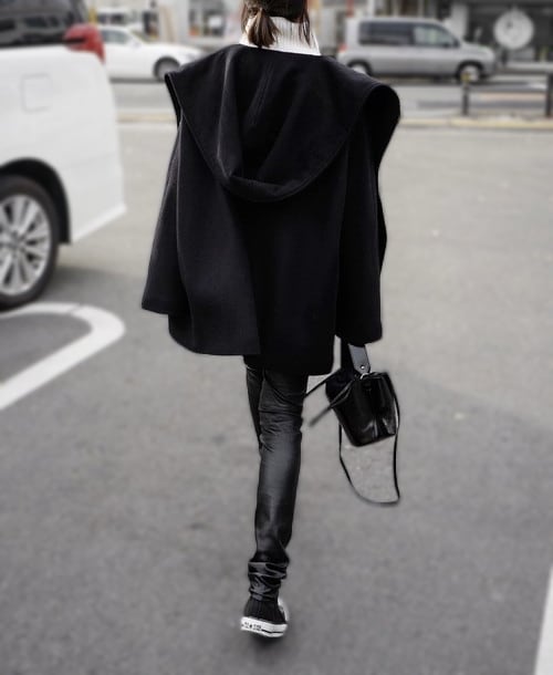 Short Opera Coat Black | gypsohila