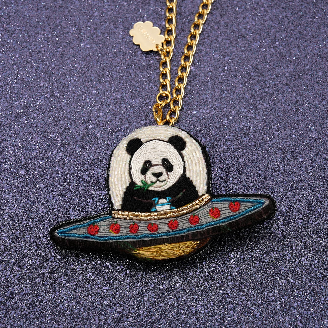 刺繍チャームブローチ UFO Panda | tamaobazaaar