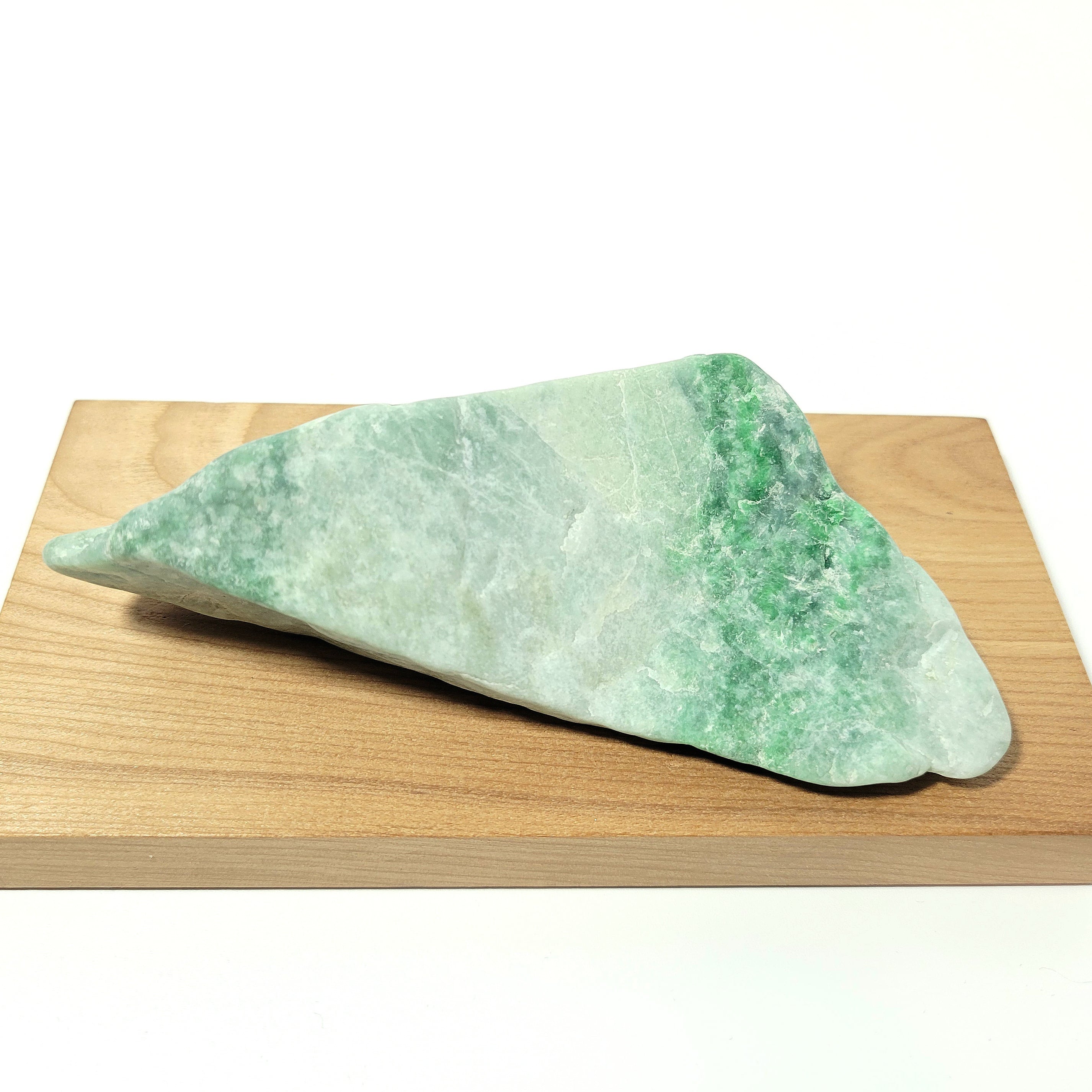 糸魚川翡翠:原石:青海金山 BG0135 | 糸魚川翡翠工芸家 赤羽可行BASE