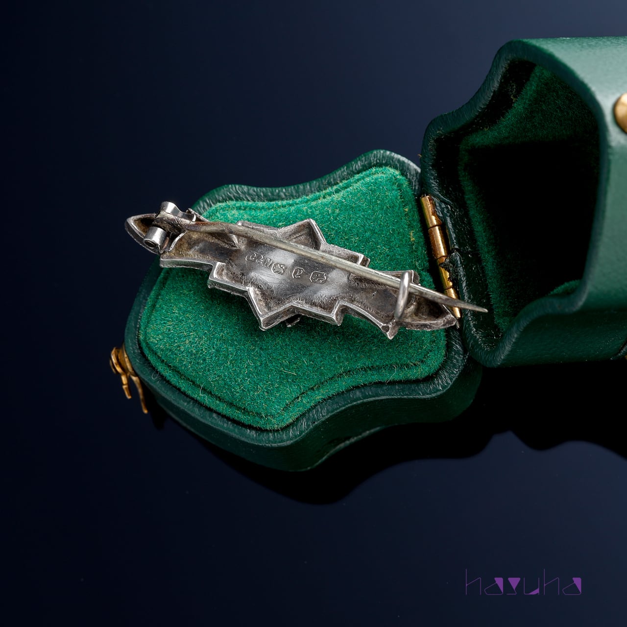 アンティーク 蝶 ぶどうの葉 ミズパ シルバーブローチ | ハスハ