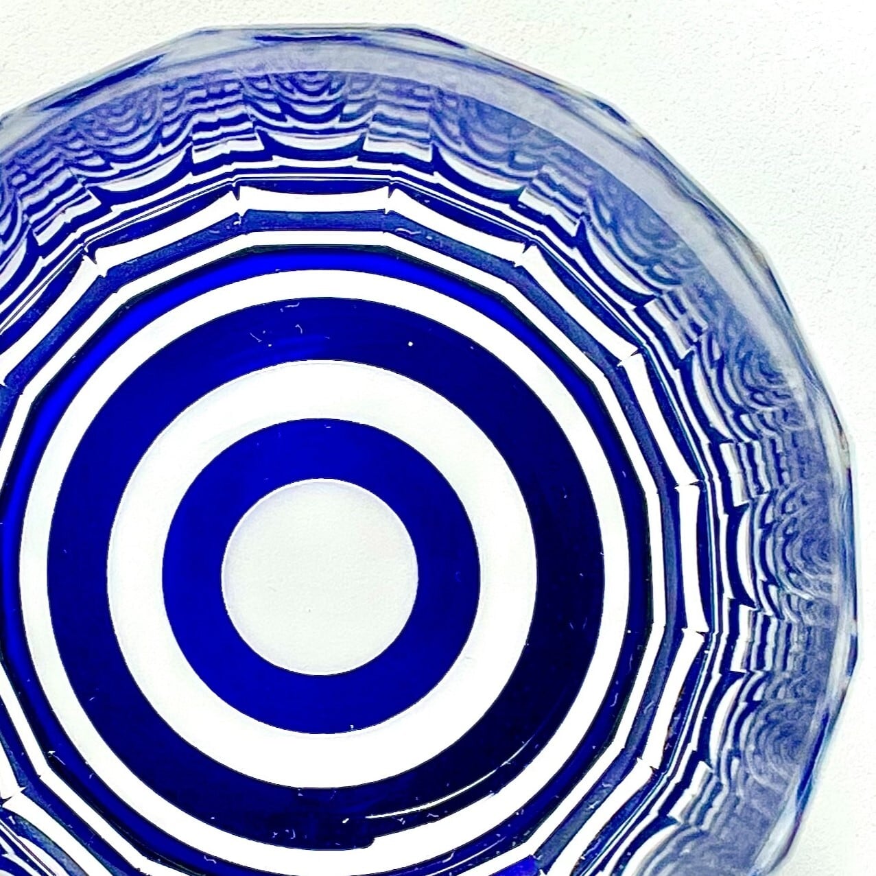 瑠璃 蛇ノ目切子「ぐい吞み」 | 椎名切子（GLASS-LAB) 江戸切子・砂