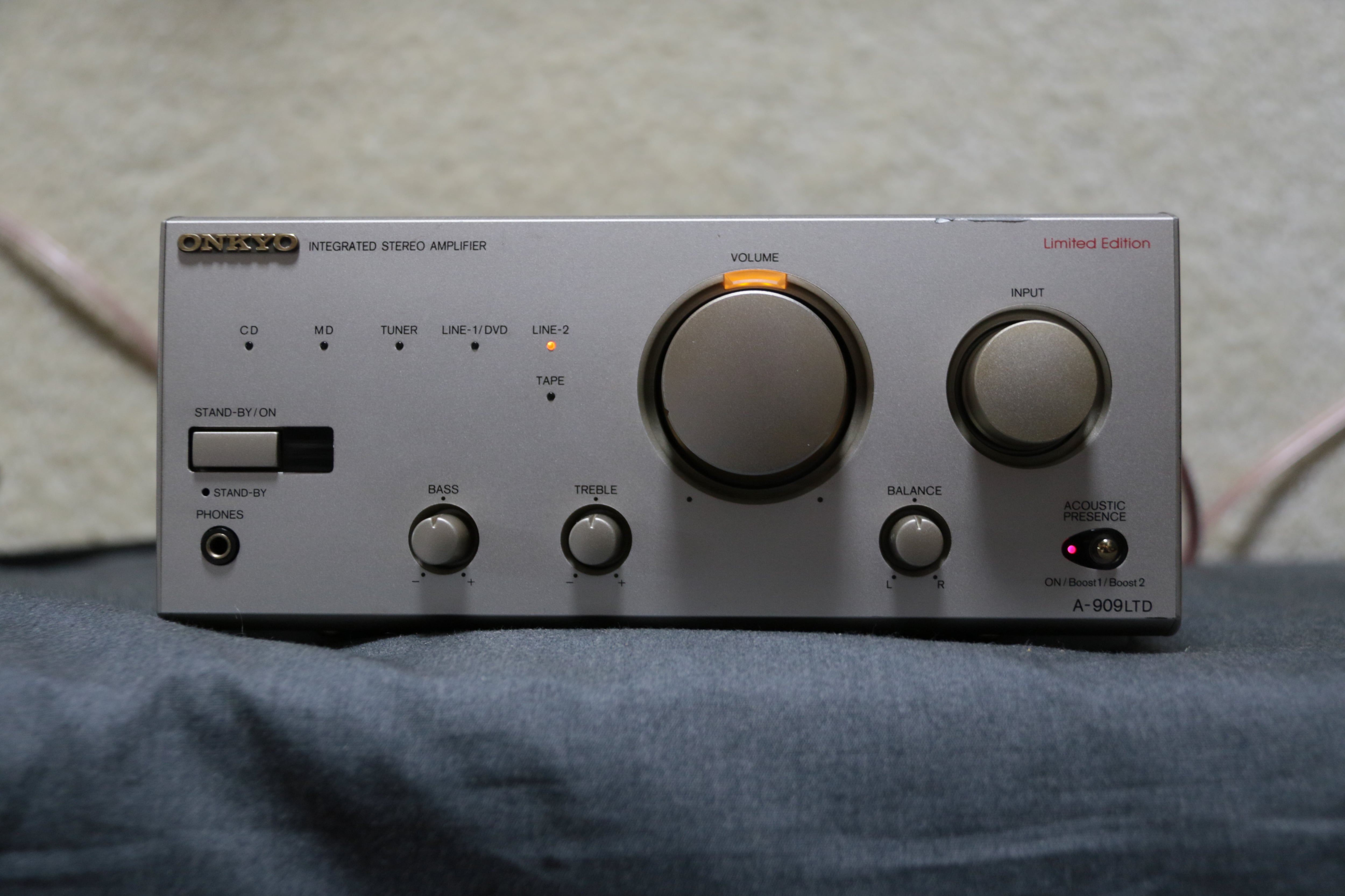 THEドンシャリ！LTDモデル！】ONKYO INTEC205 A-909LTD単体 プリメイン