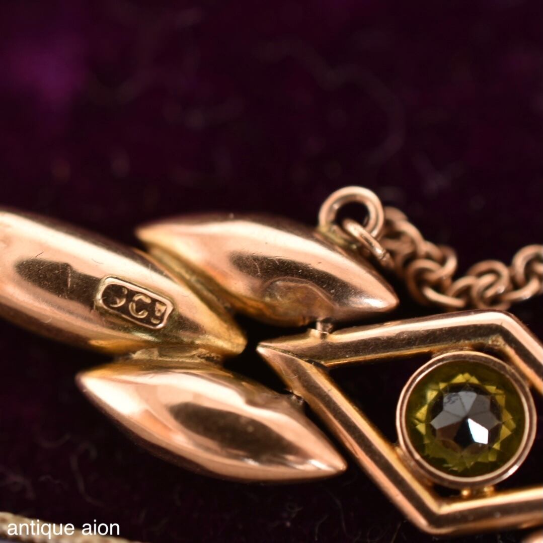 英国アンティーク 1890-1910年頃 9ctゴールドと天然ペリドットの