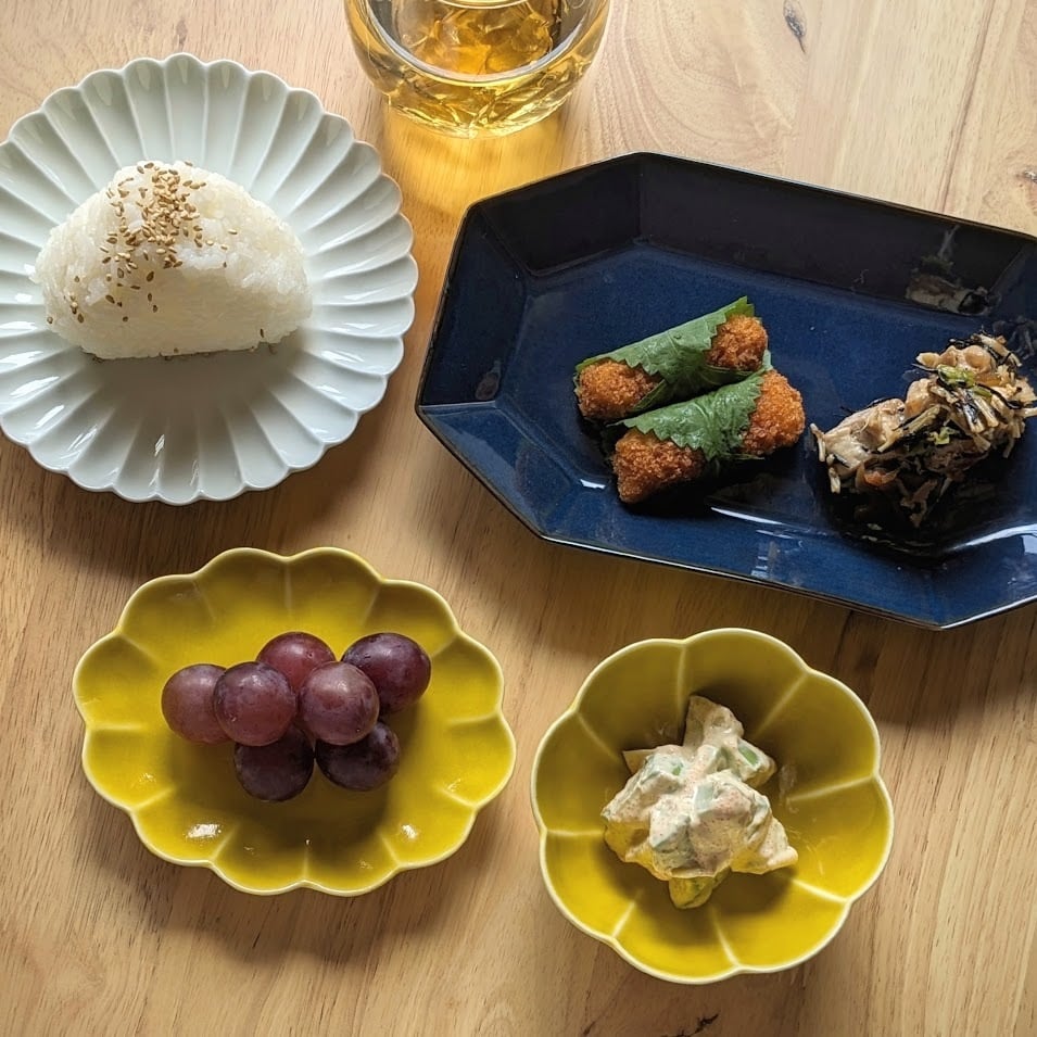 有田焼】黄伊良保 13.5cm楕円菊割皿 | 和食器のすべて