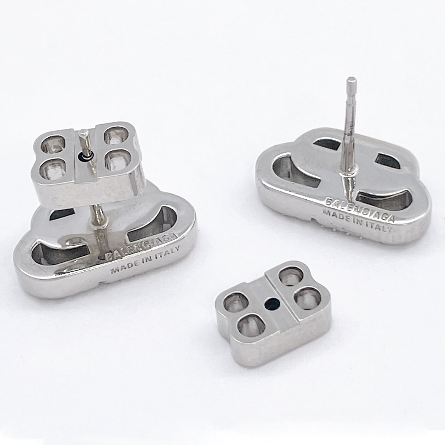 バレンシアガ BALENCIAGA 624203 TZ05S 7155 インターロック BBロゴ