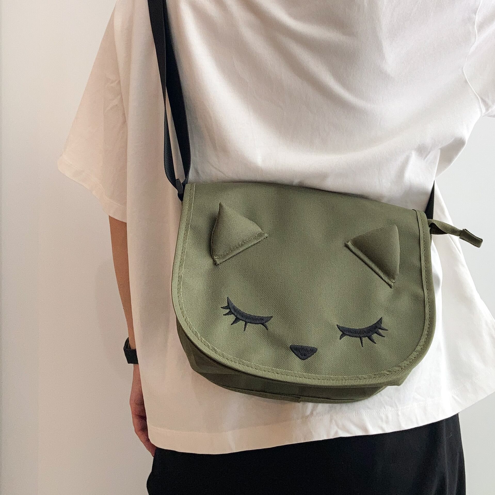 P221039_プーちゃんカジュアルフラップショルダー | おすましプーちゃん