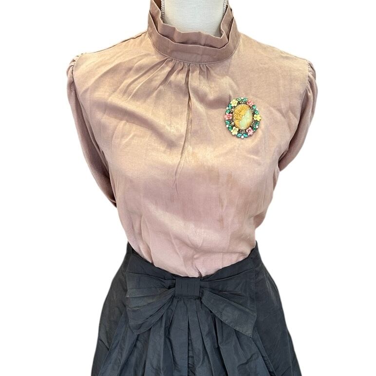 ヴィンテージガラスアクセサリー】ブローチ(カメオ&スモールフラワー