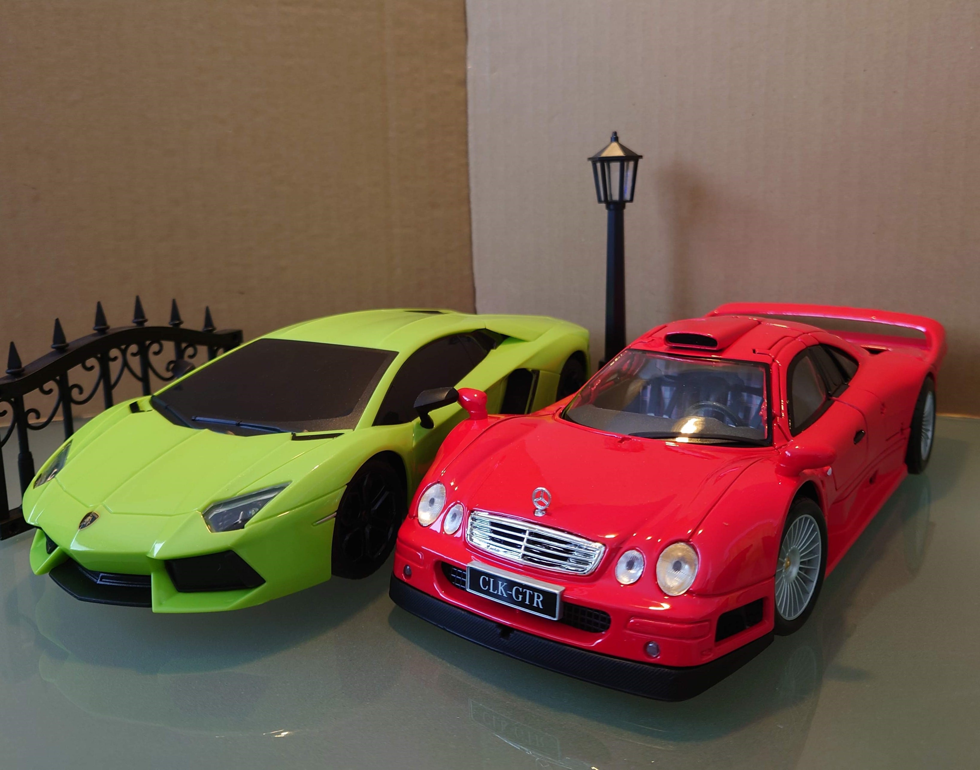 1/18 メルセデスベンツCLK-GTR レッド Mercedes Bentz CLK GTR